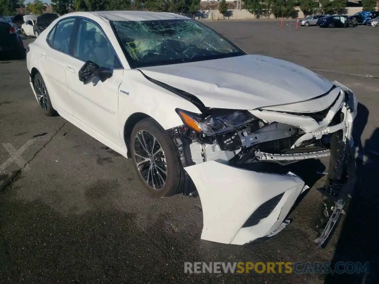 1 Photograph of a damaged car 4T1G31AK6LU014604 TOYOTA CAMRY 2020