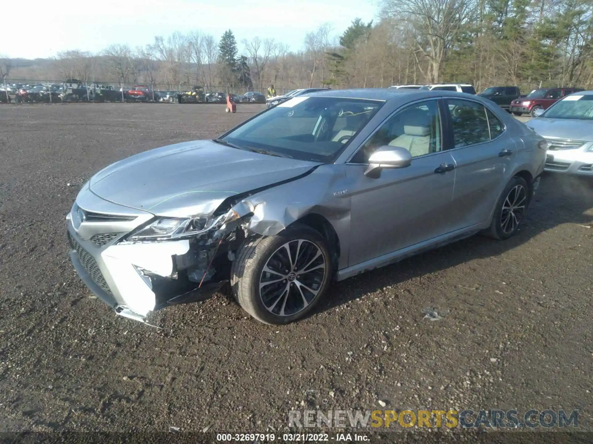 2 Photograph of a damaged car 4T1G31AK6LU018006 TOYOTA CAMRY 2020