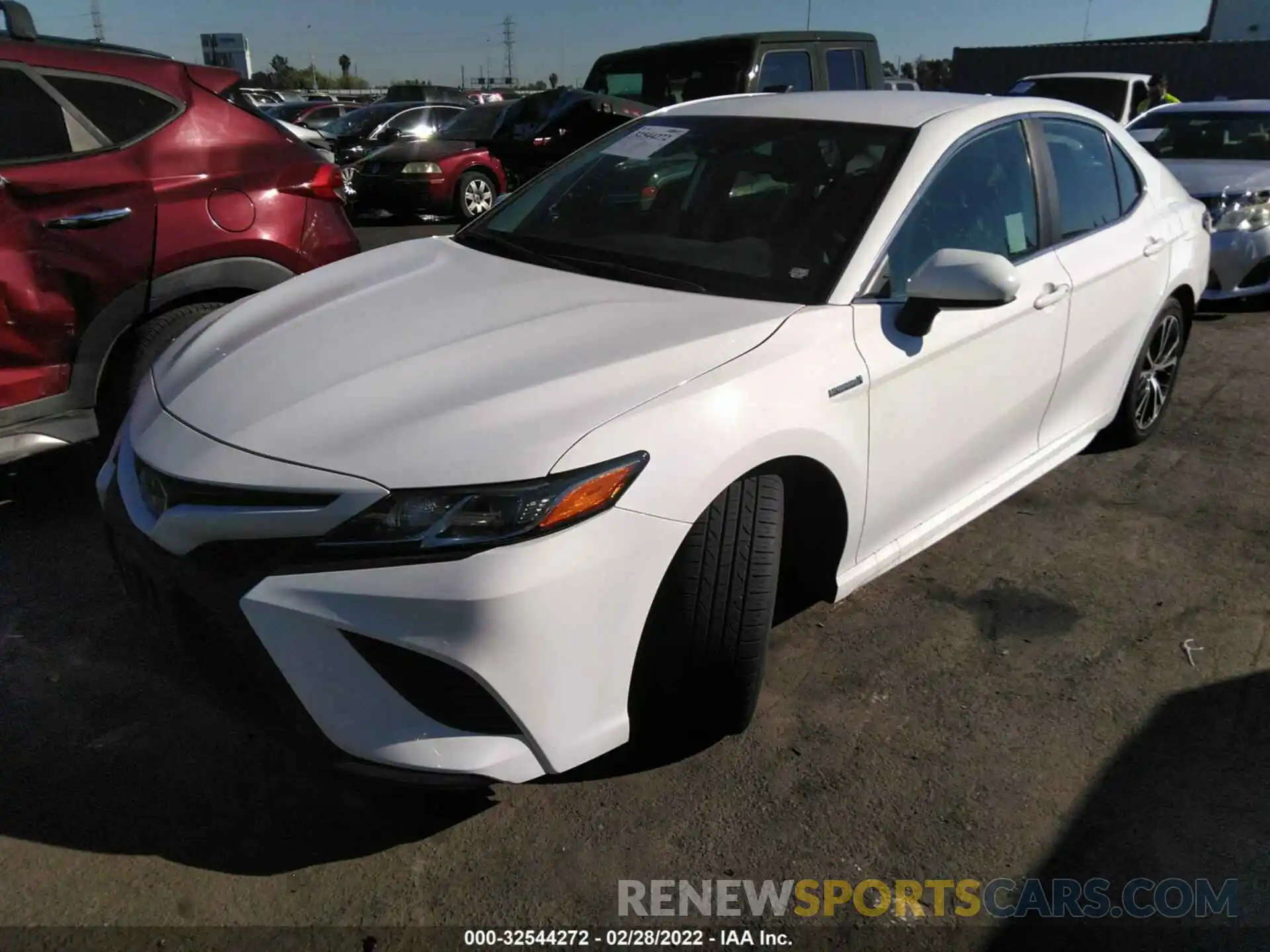 2 Photograph of a damaged car 4T1G31AK6LU526993 TOYOTA CAMRY 2020