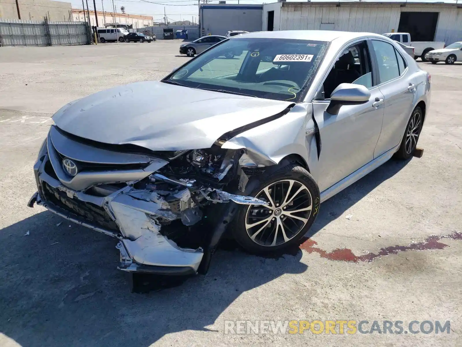 2 Photograph of a damaged car 4T1G31AK7LU011713 TOYOTA CAMRY 2020