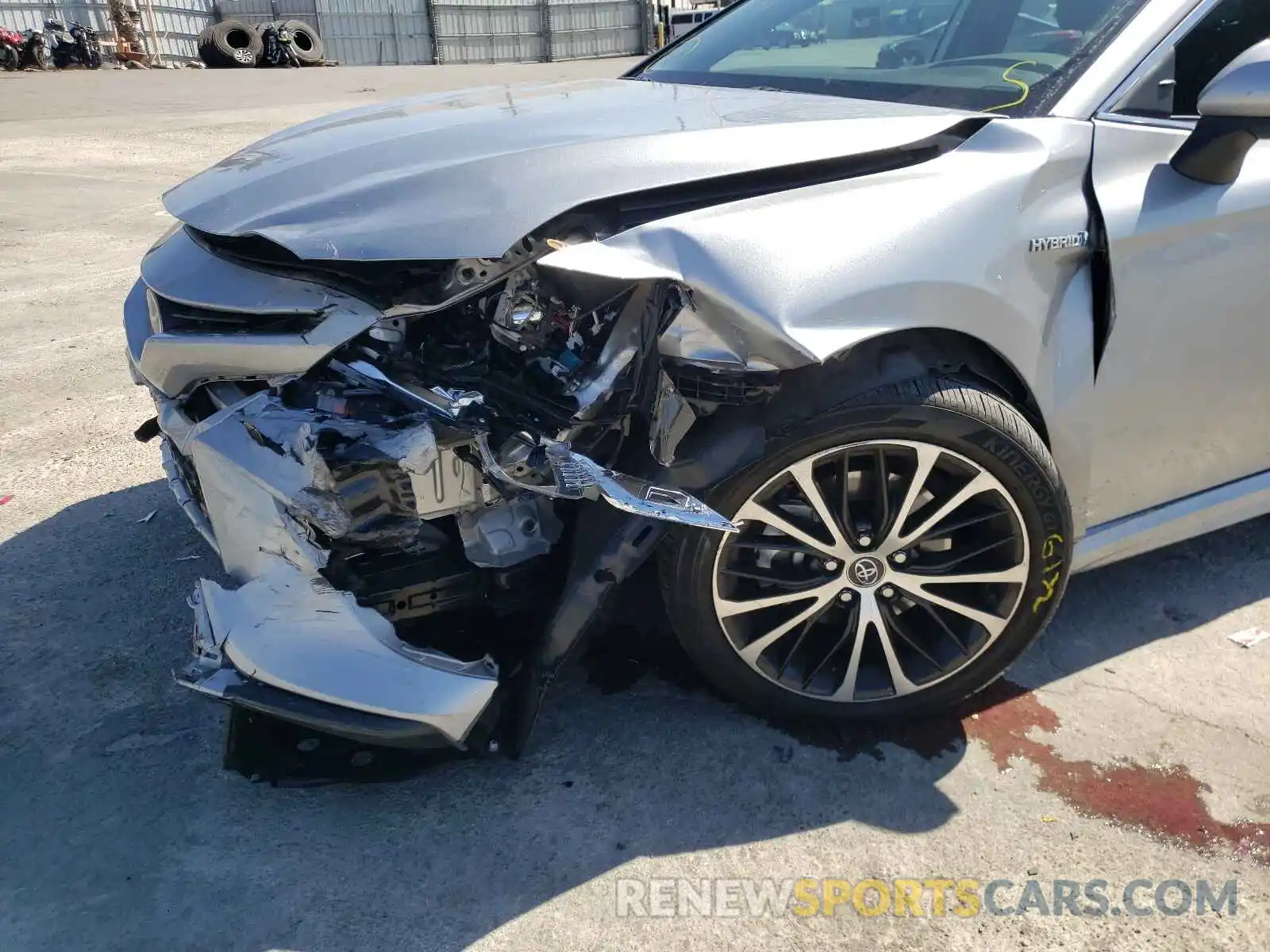 9 Photograph of a damaged car 4T1G31AK7LU011713 TOYOTA CAMRY 2020