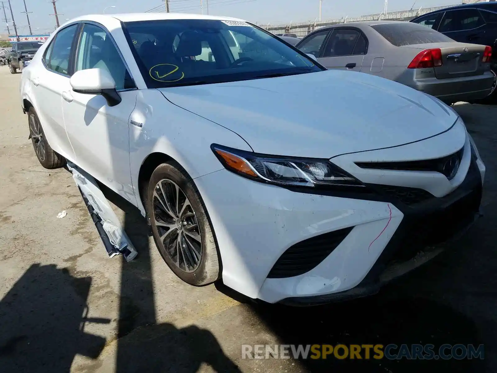 1 Photograph of a damaged car 4T1G31AK7LU012019 TOYOTA CAMRY 2020