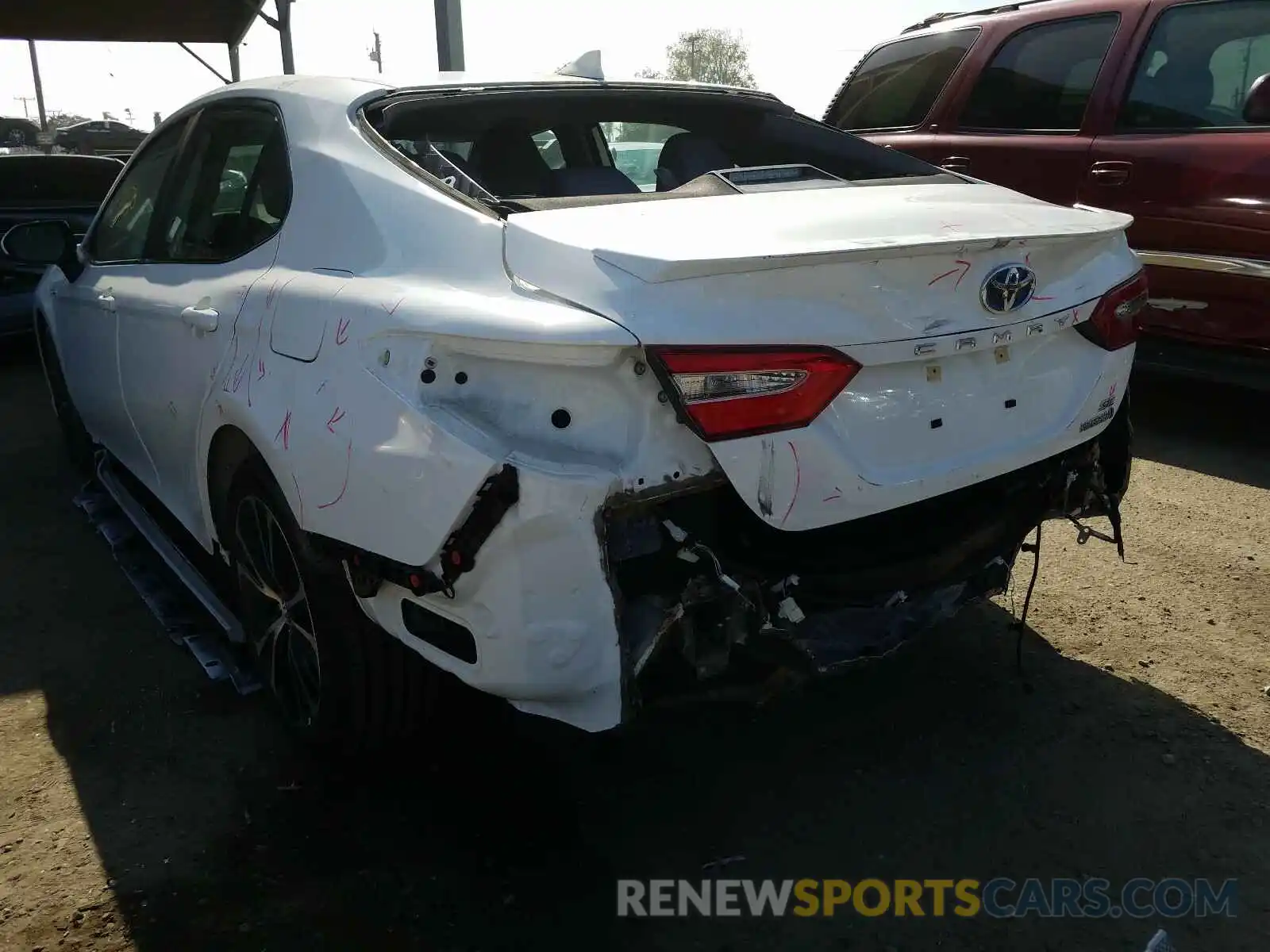 3 Photograph of a damaged car 4T1G31AK7LU012019 TOYOTA CAMRY 2020