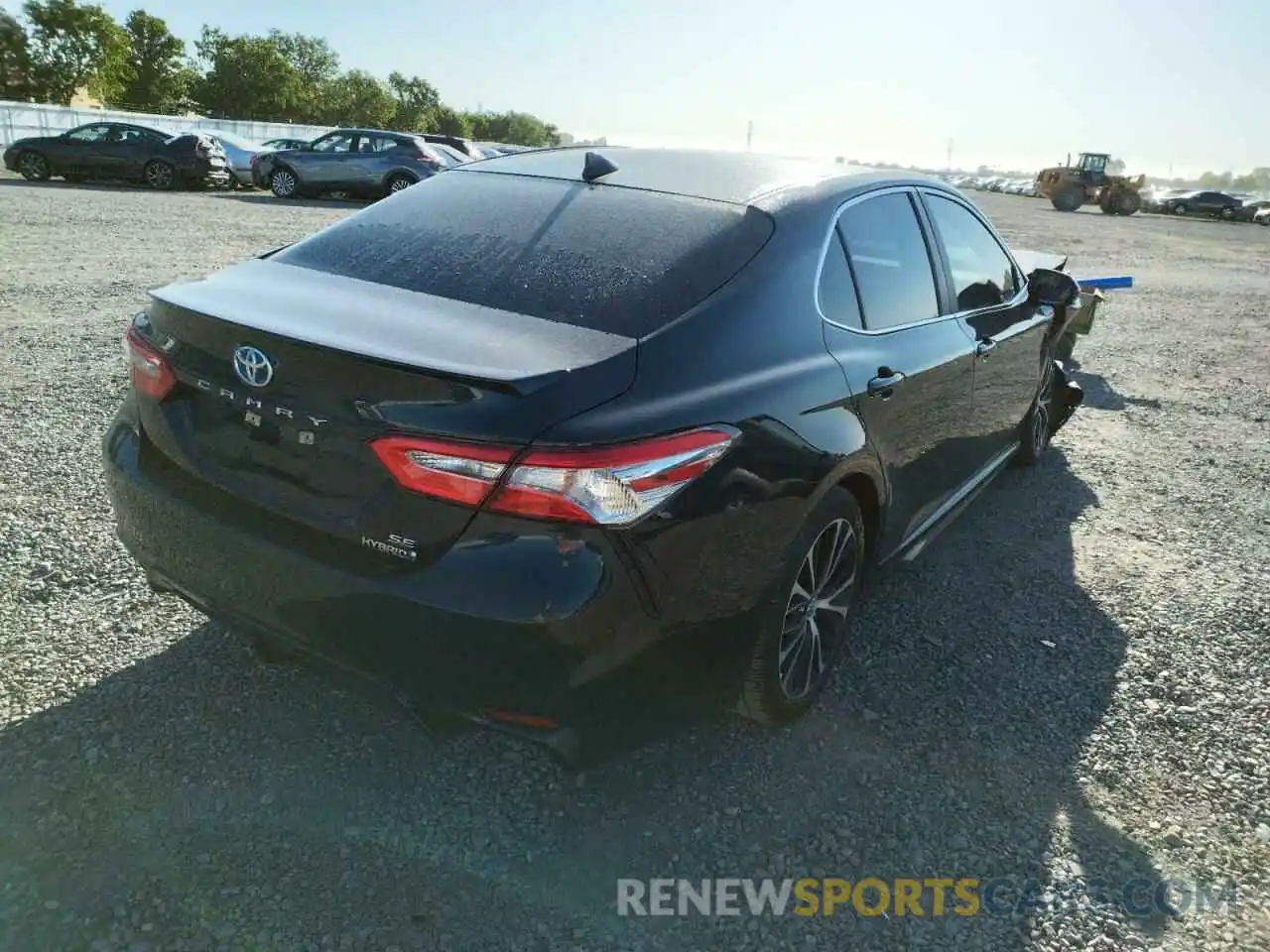 4 Photograph of a damaged car 4T1G31AK7LU530731 TOYOTA CAMRY 2020