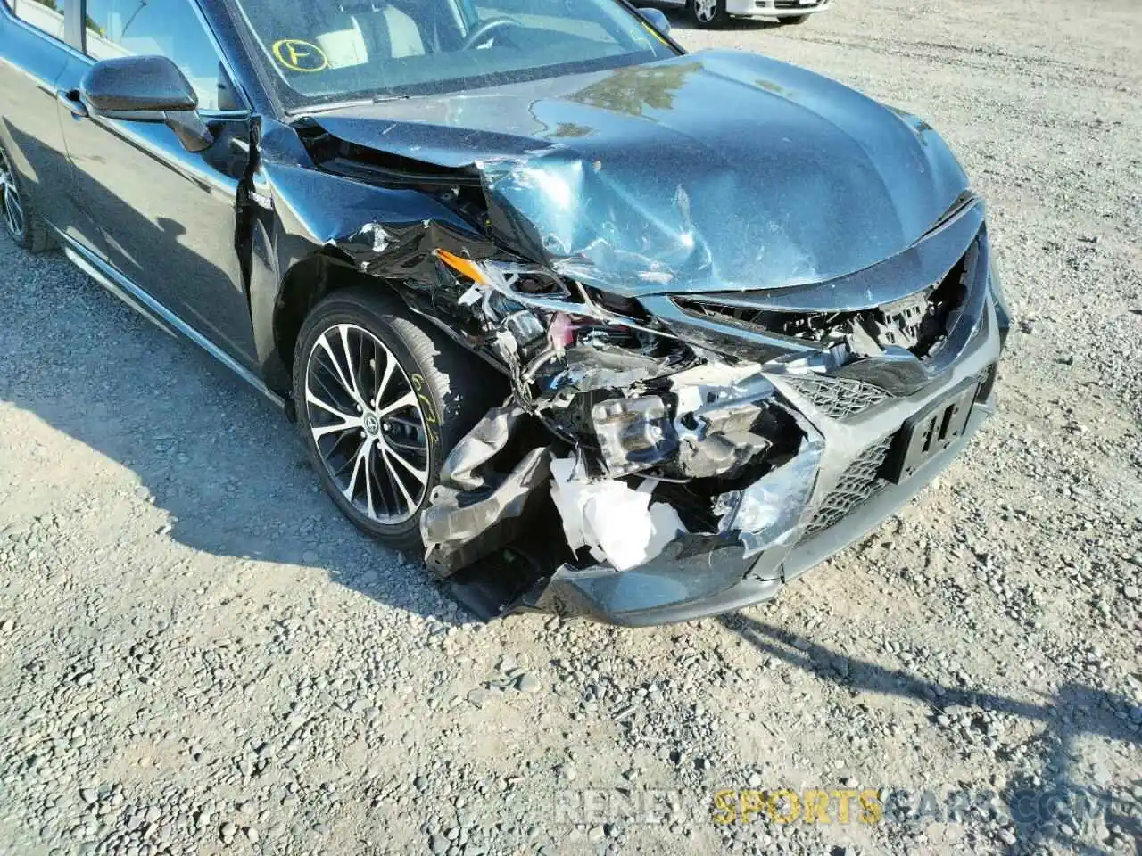 9 Photograph of a damaged car 4T1G31AK7LU530731 TOYOTA CAMRY 2020