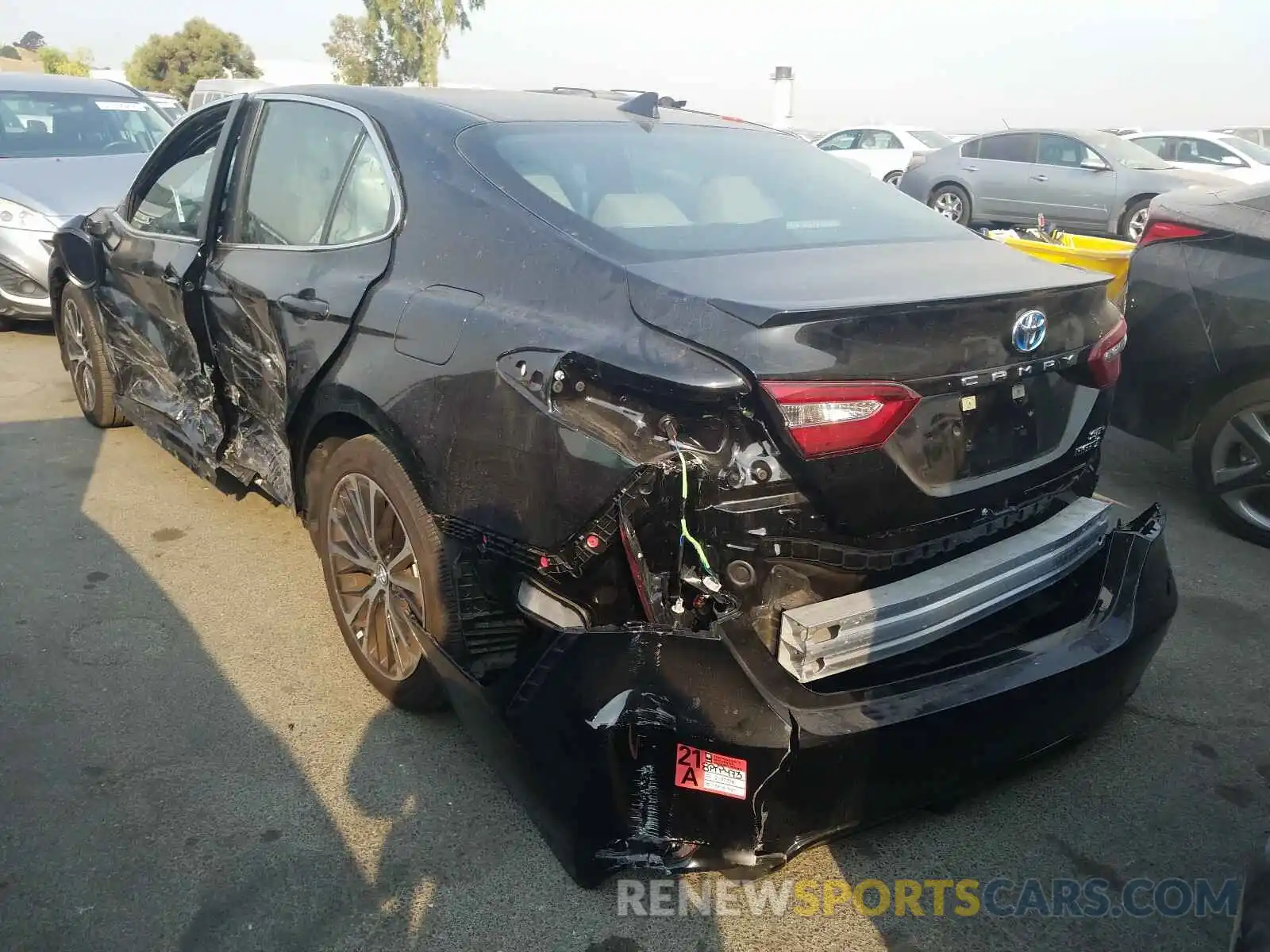 3 Photograph of a damaged car 4T1G31AK8LU522637 TOYOTA CAMRY 2020