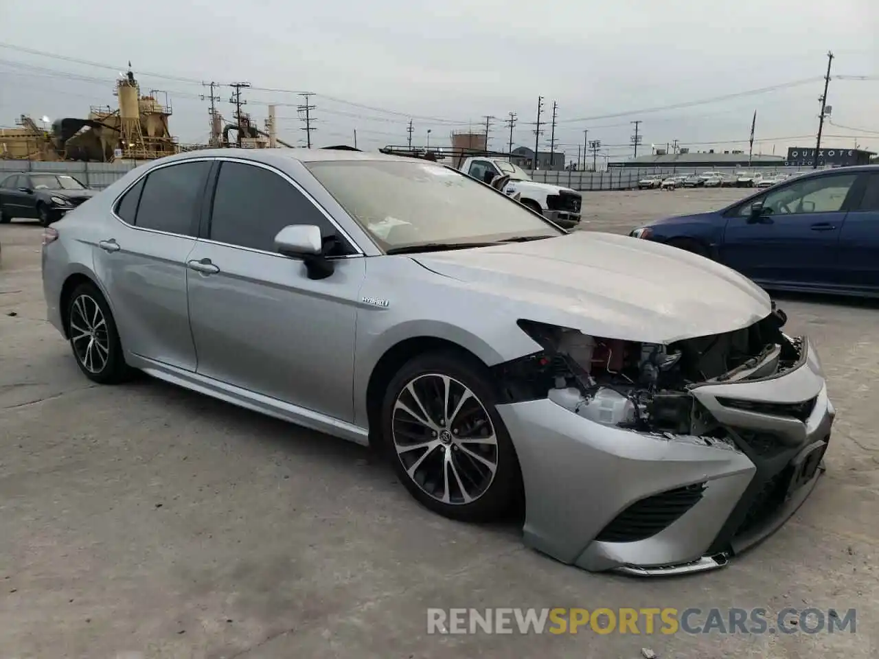 1 Photograph of a damaged car 4T1G31AK8LU530821 TOYOTA CAMRY 2020