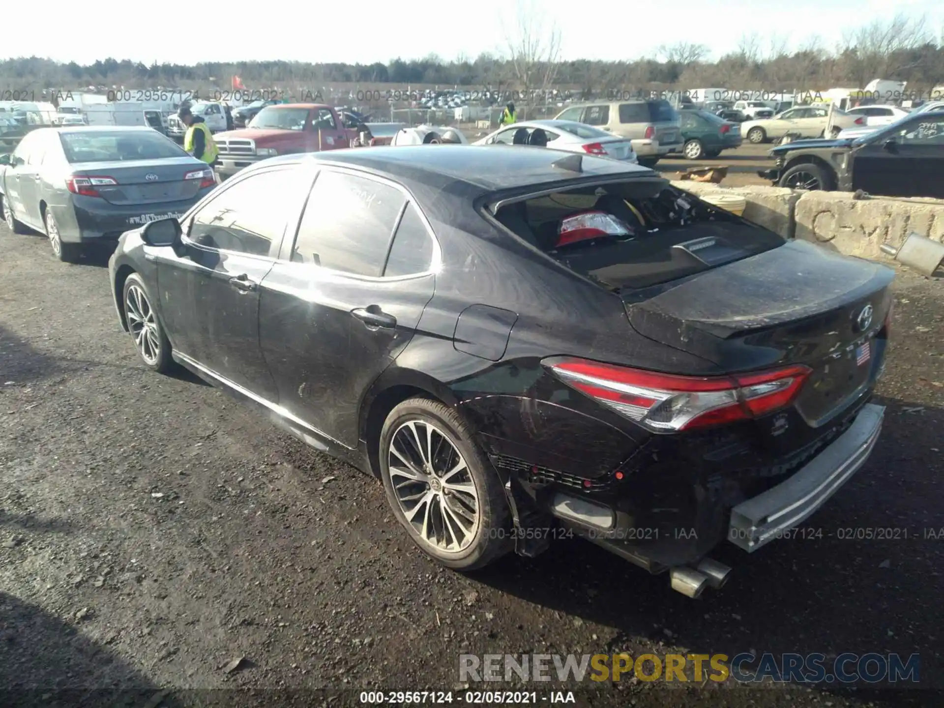 3 Photograph of a damaged car 4T1G31AK8LU538515 TOYOTA CAMRY 2020