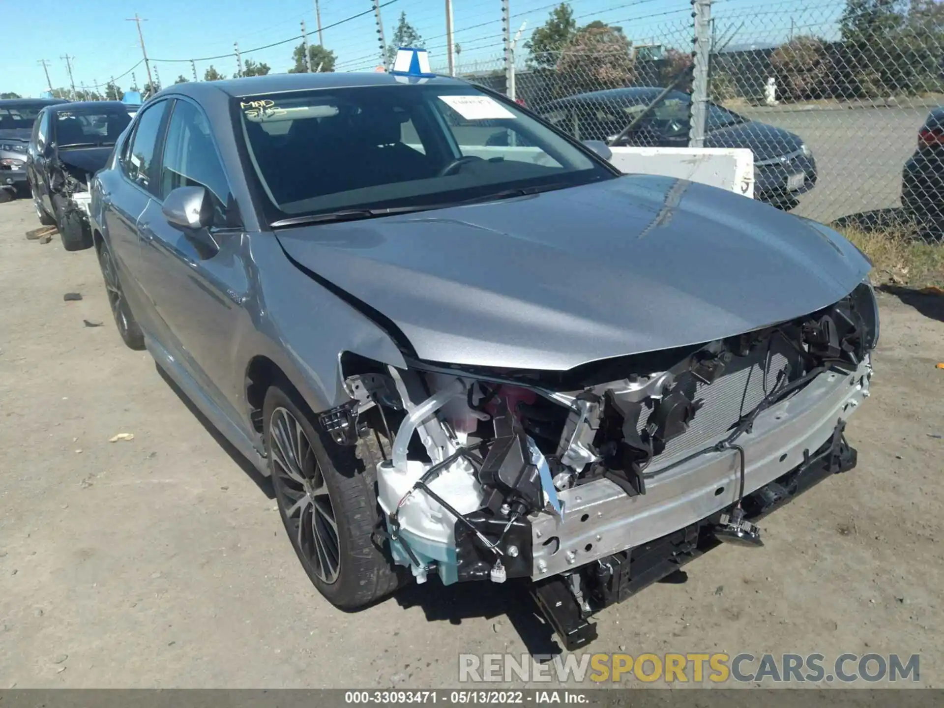 6 Photograph of a damaged car 4T1G31AK8LU542497 TOYOTA CAMRY 2020