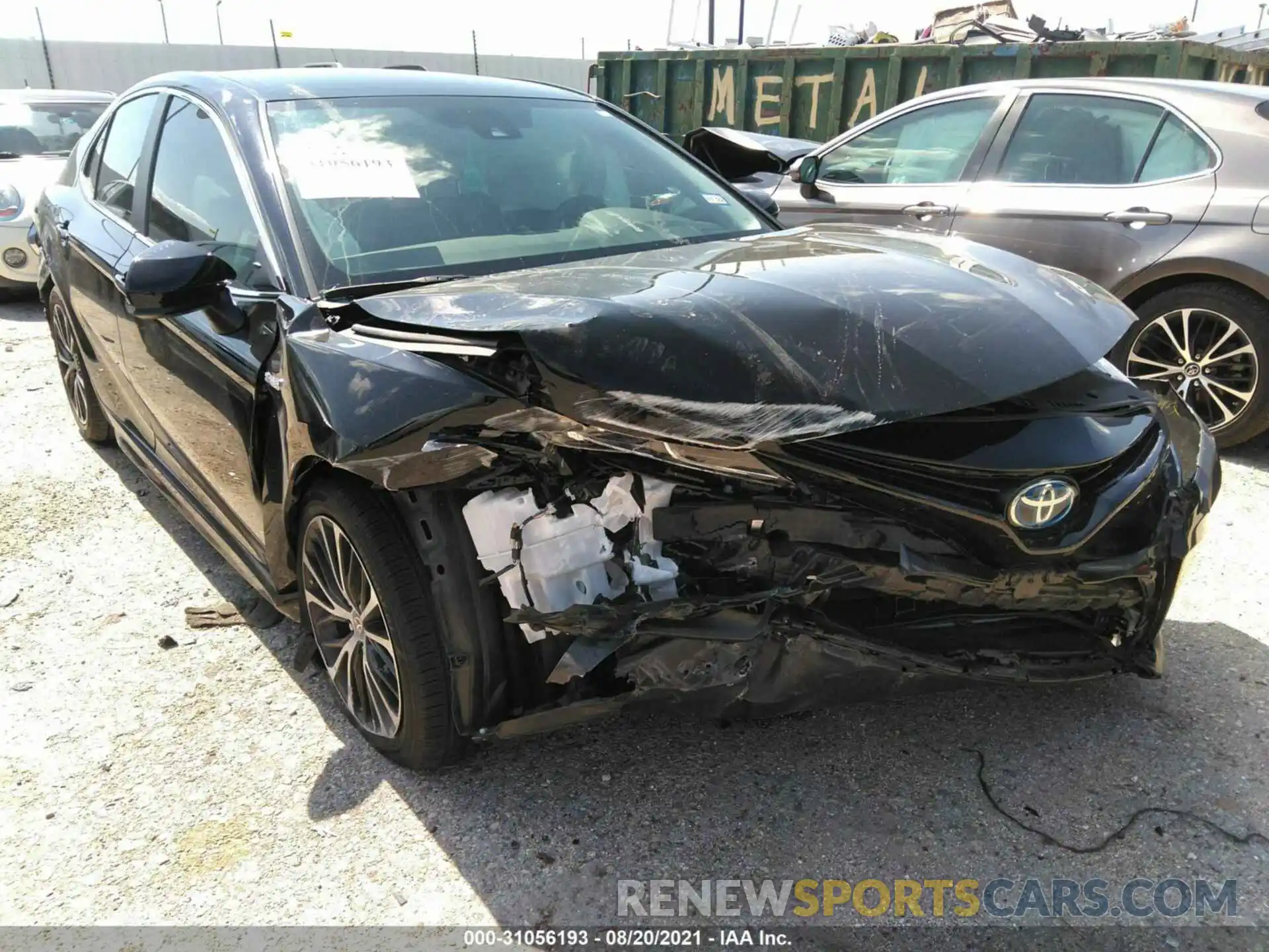 6 Photograph of a damaged car 4T1G31AK9LU014404 TOYOTA CAMRY 2020