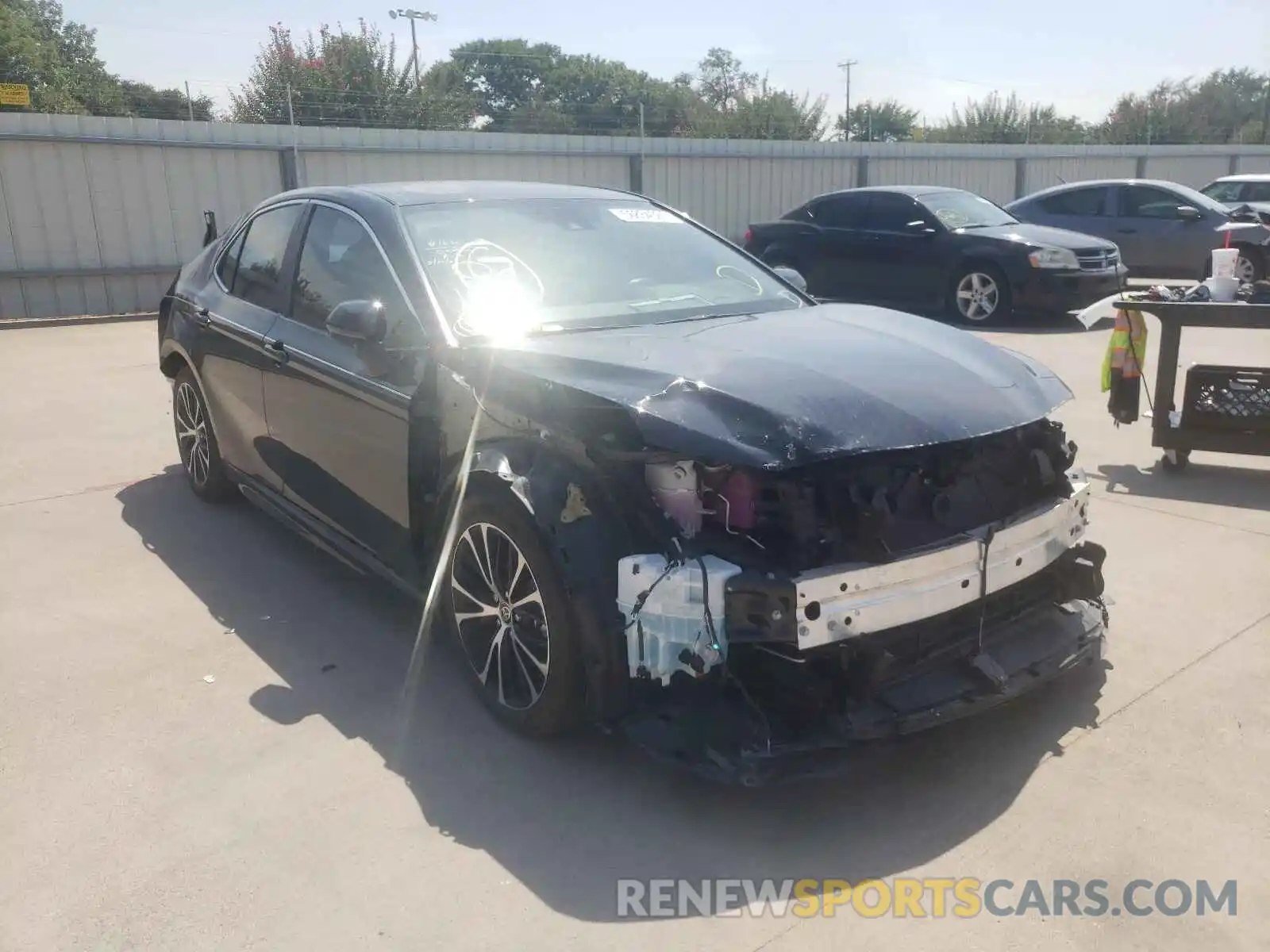 1 Photograph of a damaged car 4T1G31AK9LU534697 TOYOTA CAMRY 2020