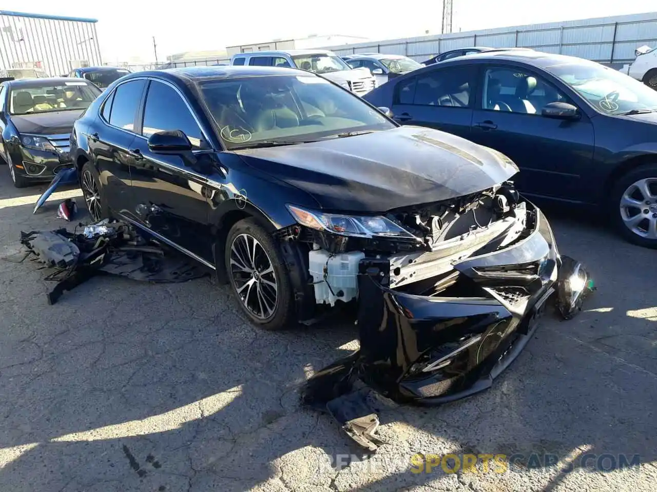 1 Photograph of a damaged car 4T1G31AK9LU543786 TOYOTA CAMRY 2020