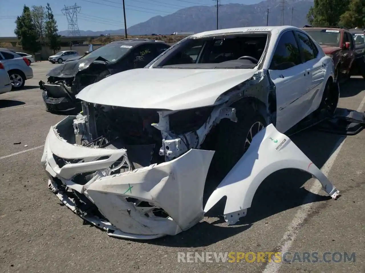 2 Photograph of a damaged car 4T1G31AKXLU010135 TOYOTA CAMRY 2020