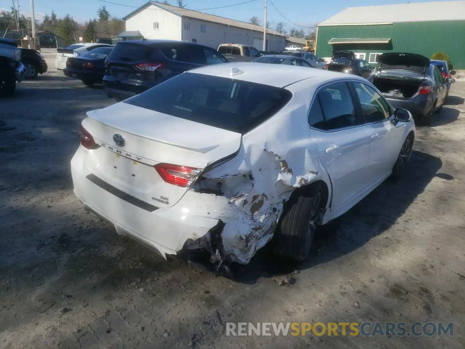 4 Photograph of a damaged car 4T1G31AKXLU012287 TOYOTA CAMRY 2020