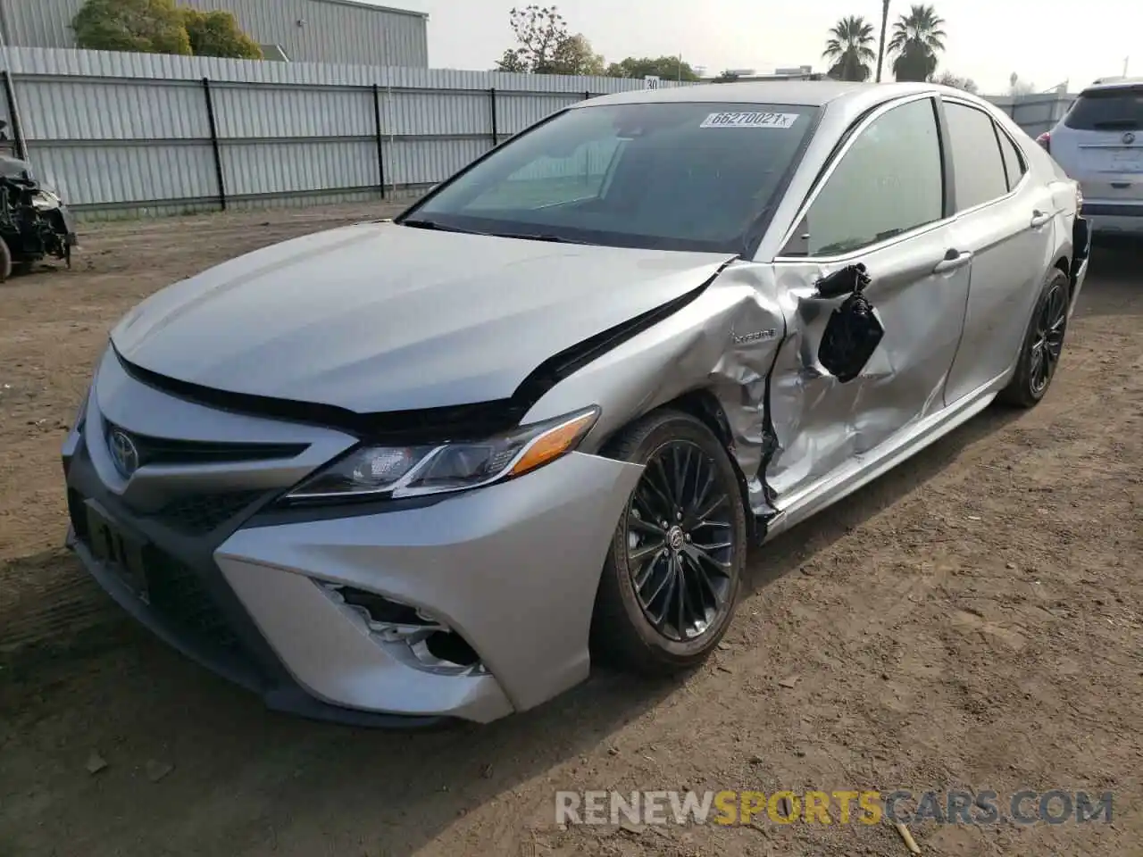 2 Photograph of a damaged car 4T1G31AKXLU015366 TOYOTA CAMRY 2020