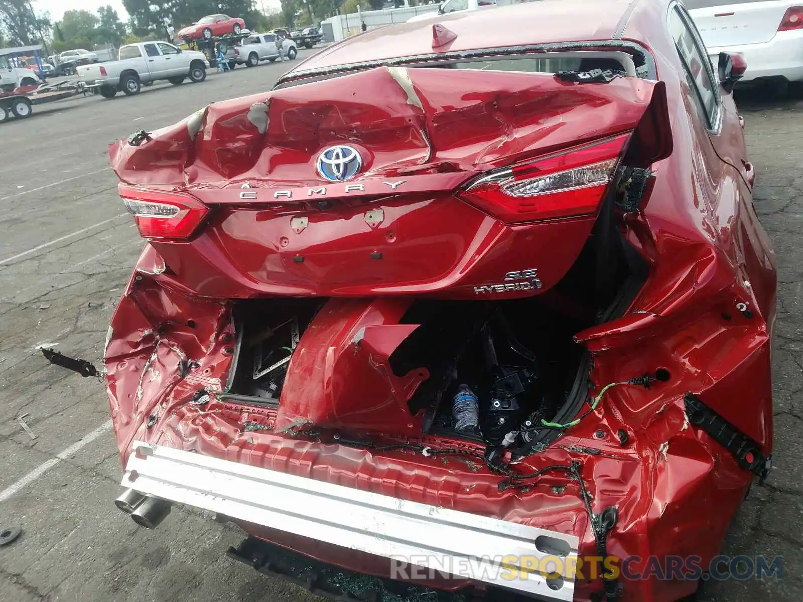 9 Photograph of a damaged car 4T1G31AKXLU018753 TOYOTA CAMRY 2020