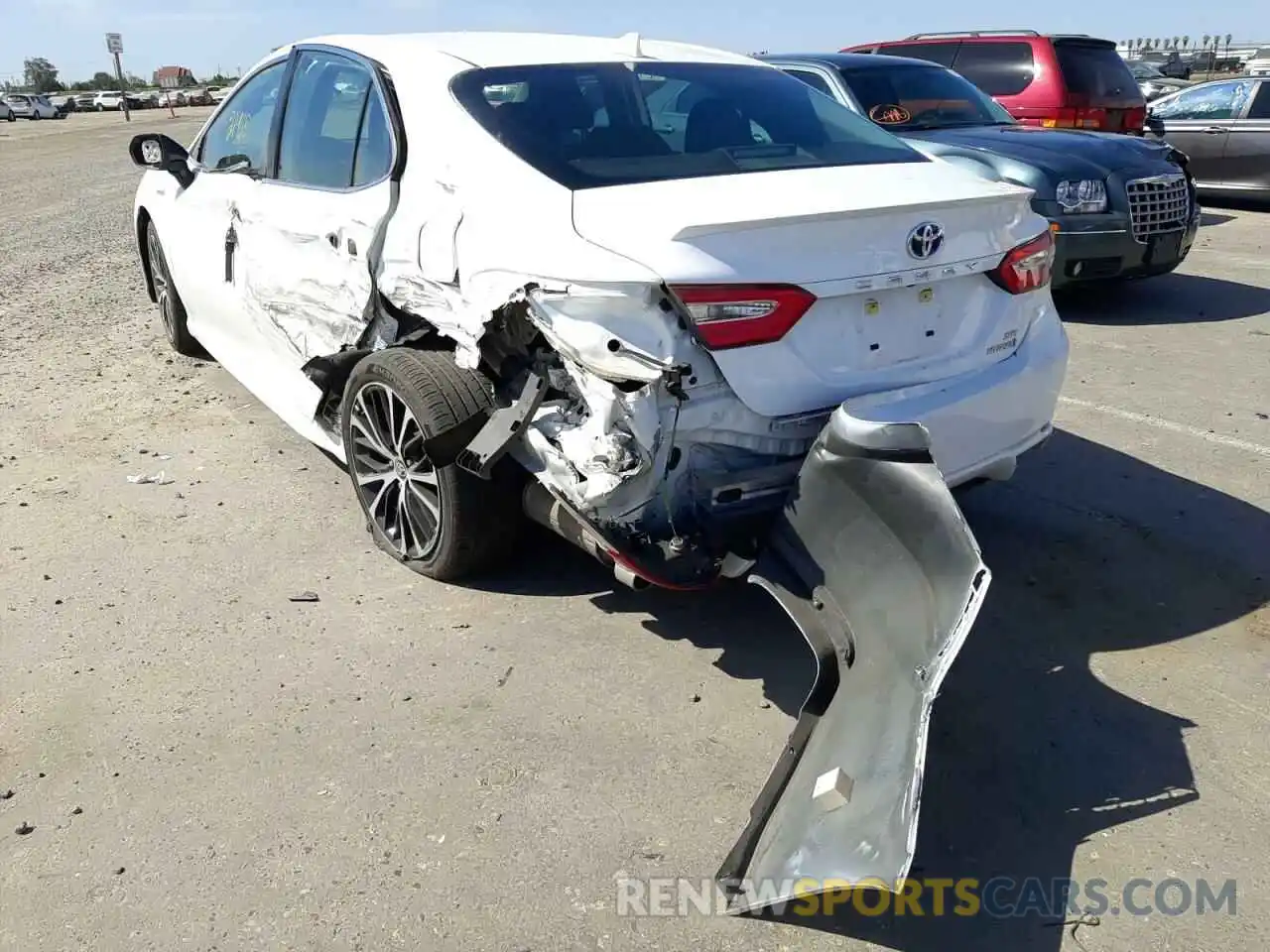 3 Photograph of a damaged car 4T1G31AKXLU542517 TOYOTA CAMRY 2020