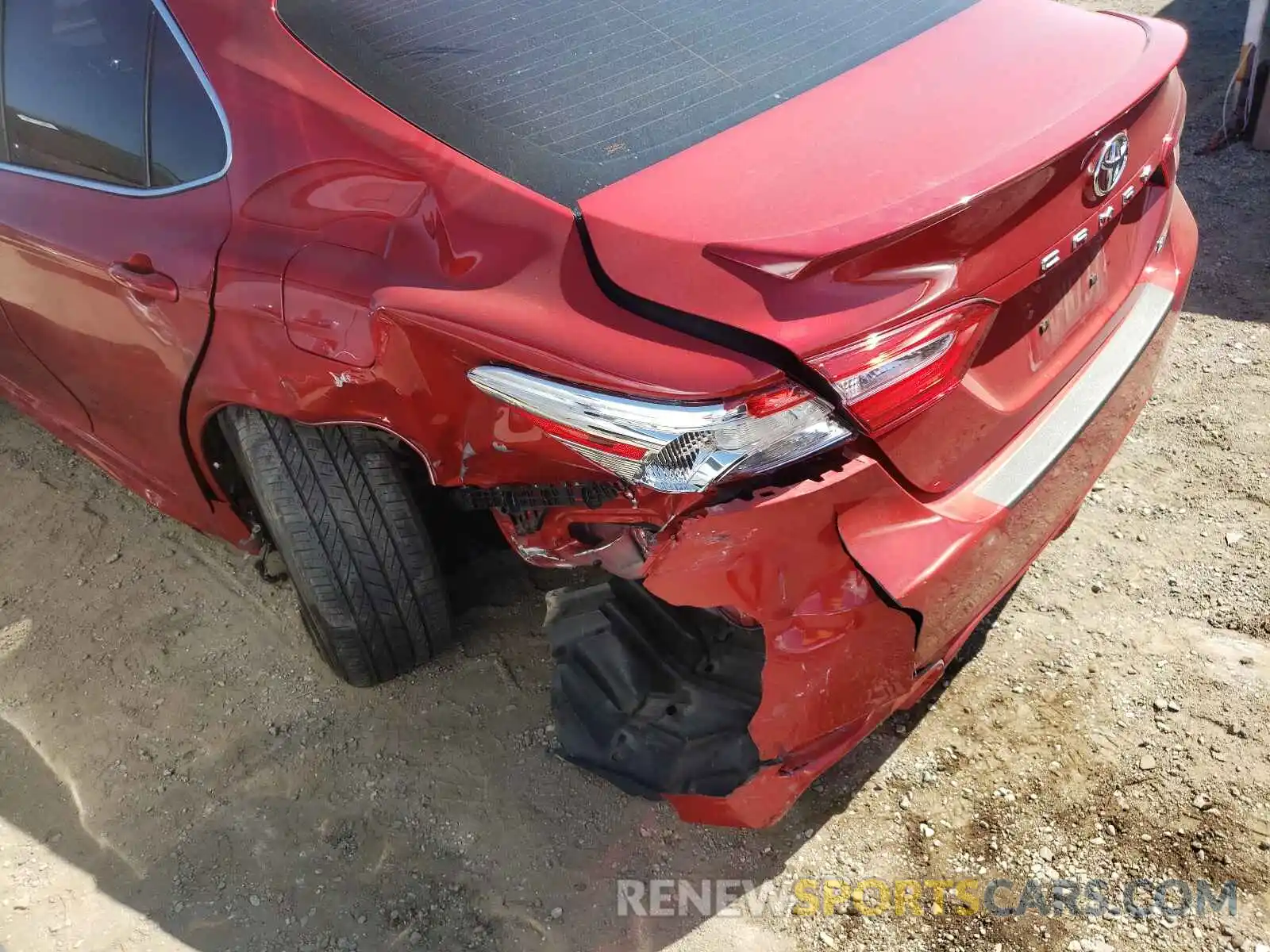 9 Photograph of a damaged car 4T1J11AK0LU322427 TOYOTA CAMRY 2020