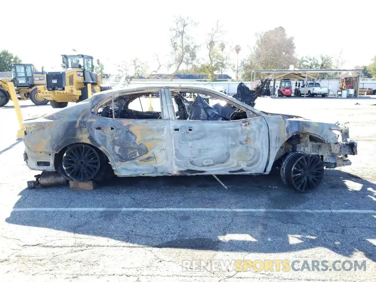 9 Photograph of a damaged car 4T1J11AK1LU323473 TOYOTA CAMRY 2020