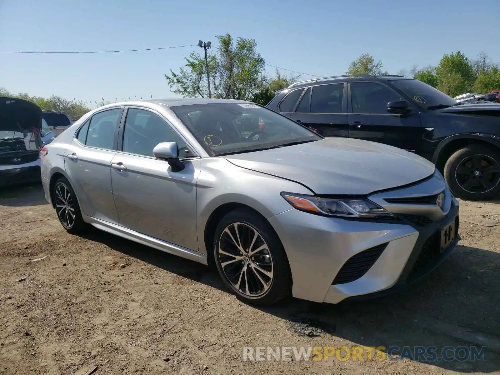 1 Photograph of a damaged car 4T1J11AK3LU363649 TOYOTA CAMRY 2020