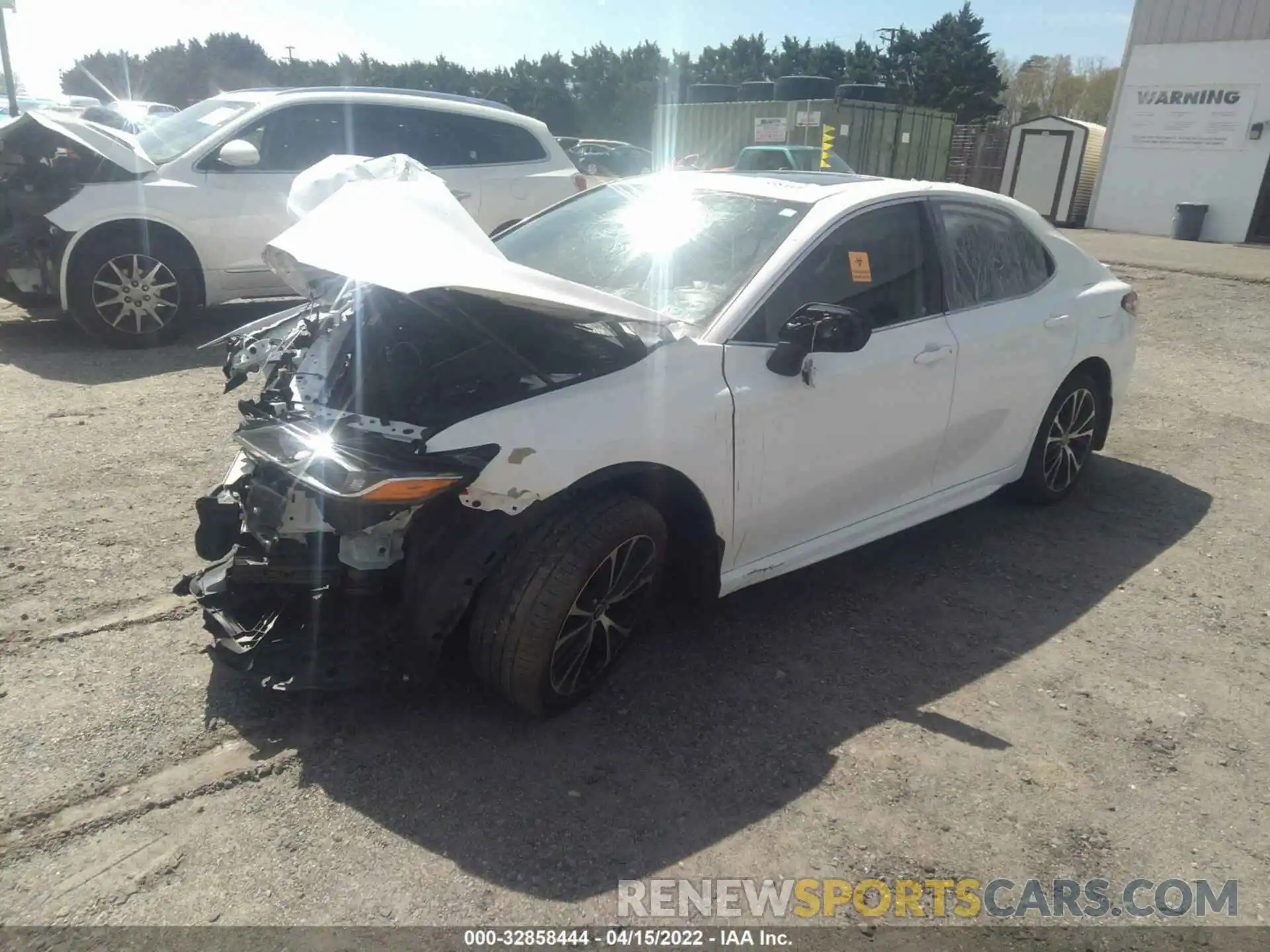 2 Photograph of a damaged car 4T1J11AK3LU364980 TOYOTA CAMRY 2020