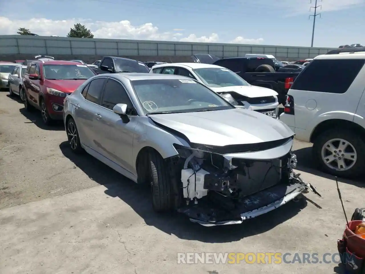 9 Photograph of a damaged car 4T1J11AK3LU876562 TOYOTA CAMRY 2020