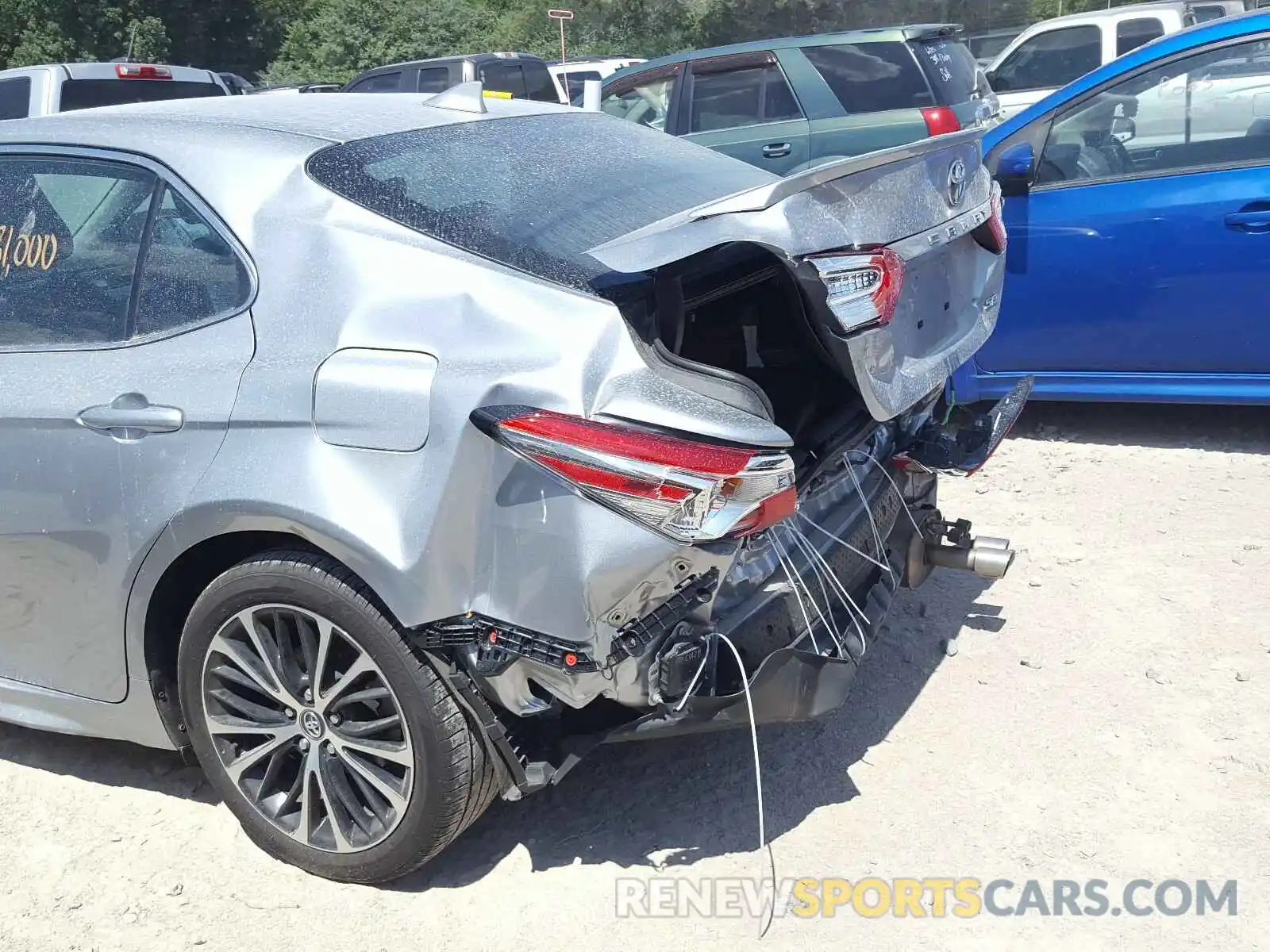 9 Photograph of a damaged car 4T1J11AK3LU884886 TOYOTA CAMRY 2020