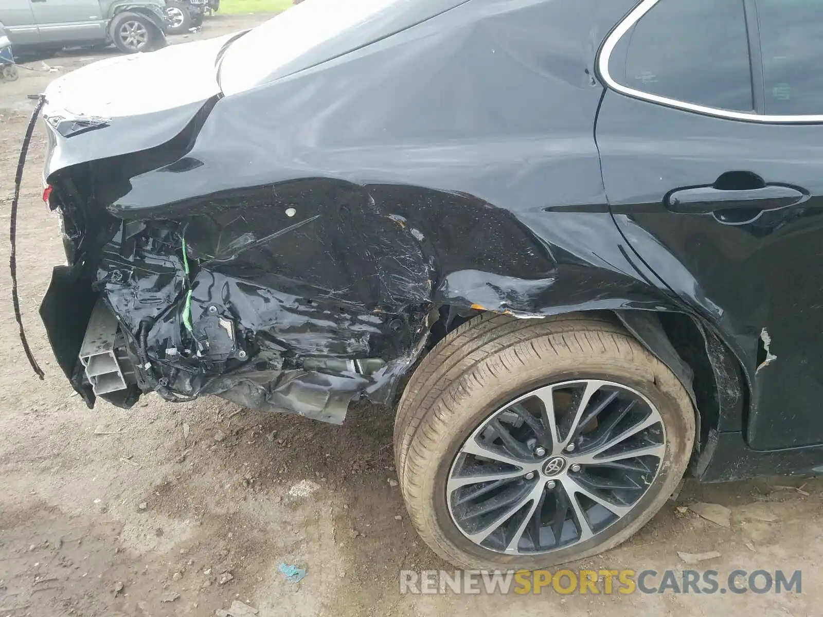 9 Фотография поврежденного автомобиля 4T1J11AK3LU949719 TOYOTA CAMRY 2020