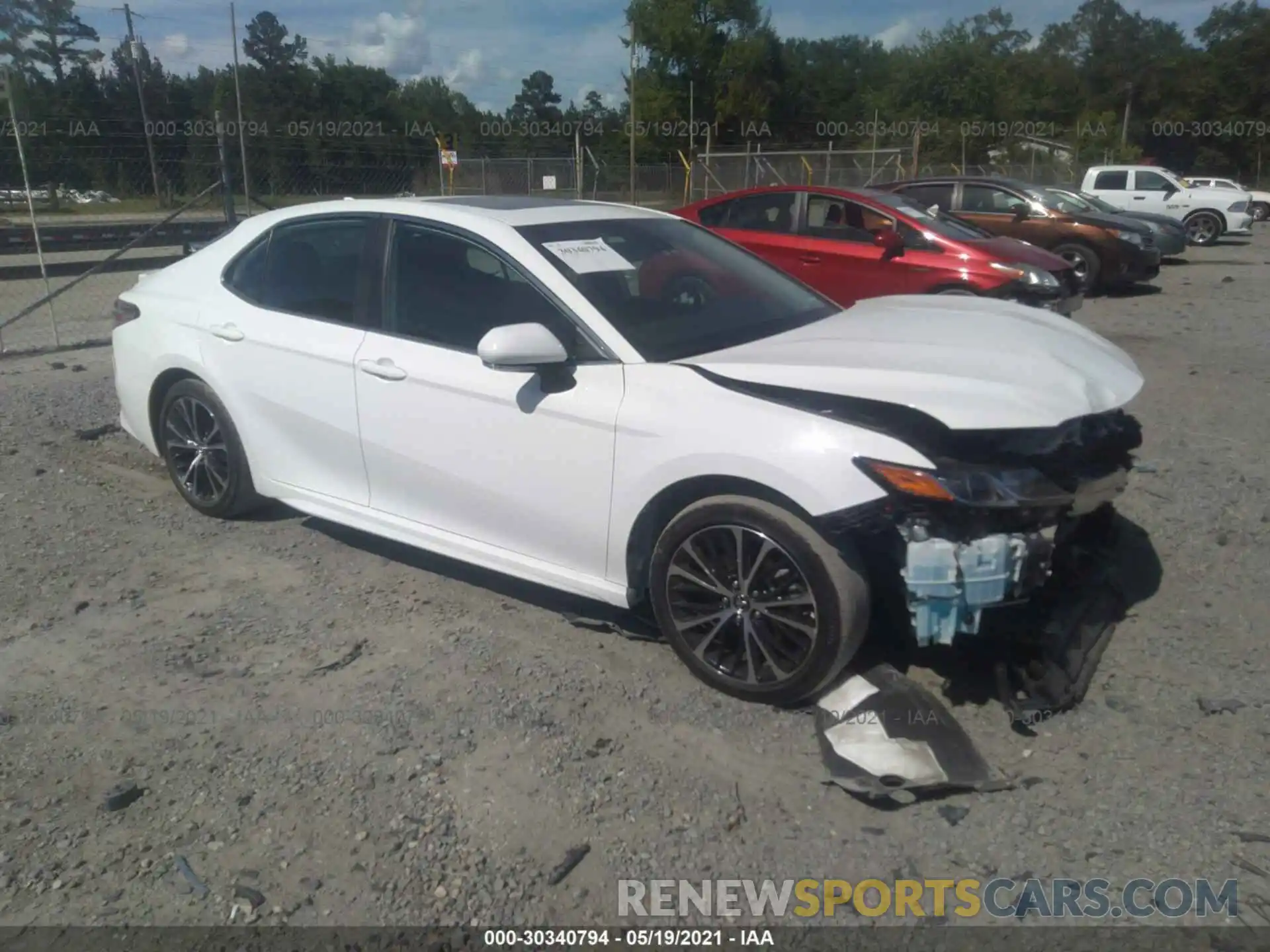 1 Photograph of a damaged car 4T1J11AK4LU303637 TOYOTA CAMRY 2020