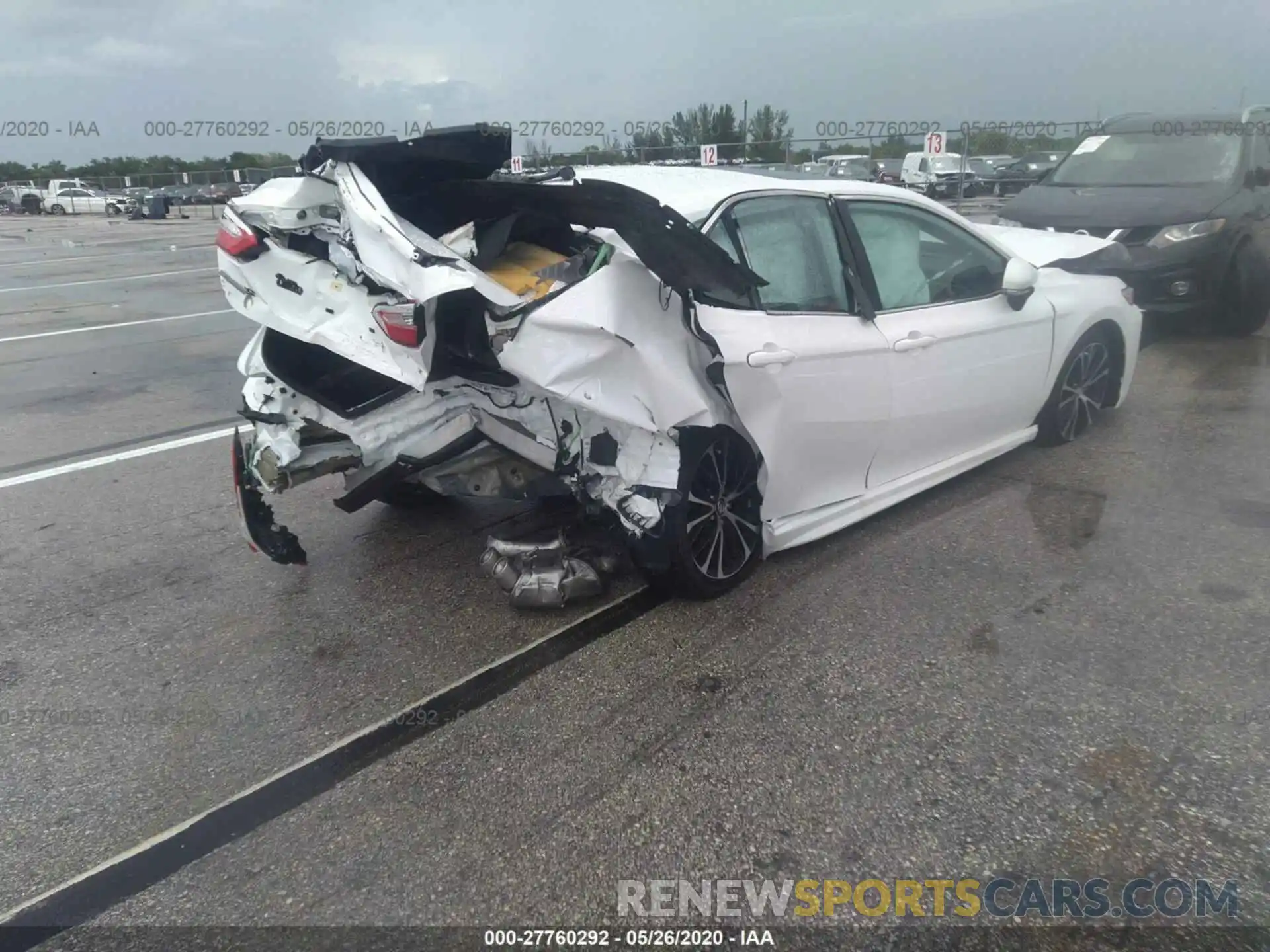 6 Фотография поврежденного автомобиля 4T1J11AK4LU334905 TOYOTA CAMRY 2020
