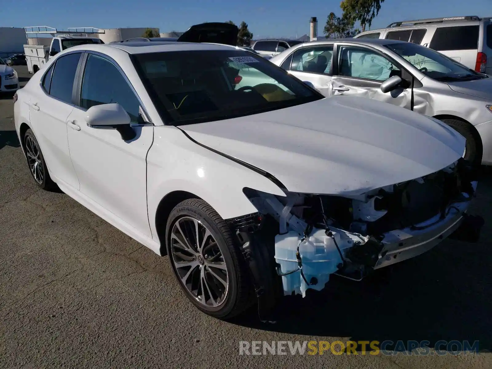 1 Photograph of a damaged car 4T1J11AK4LU365815 TOYOTA CAMRY 2020