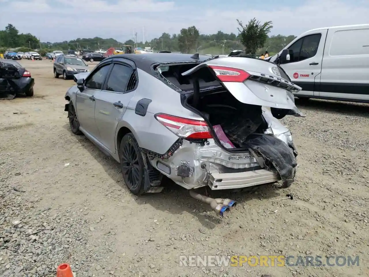 3 Photograph of a damaged car 4T1J11AK4LU875999 TOYOTA CAMRY 2020