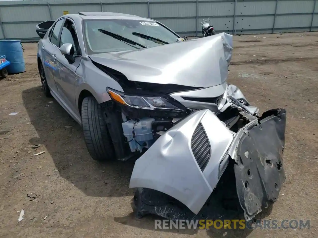 1 Photograph of a damaged car 4T1J11AK4LU953813 TOYOTA CAMRY 2020