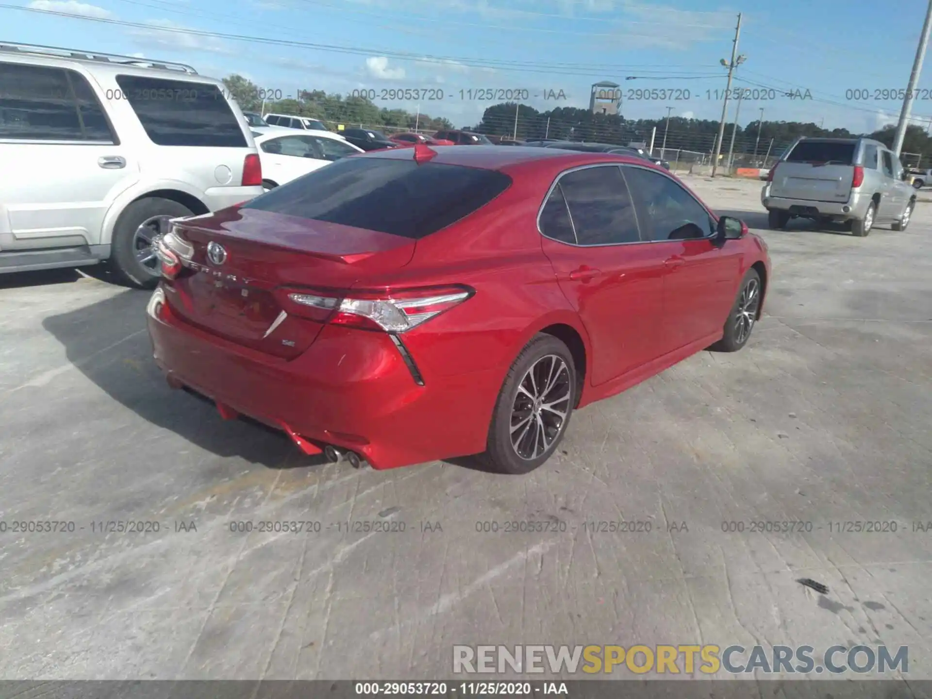 4 Photograph of a damaged car 4T1J11AK5LU390819 TOYOTA CAMRY 2020