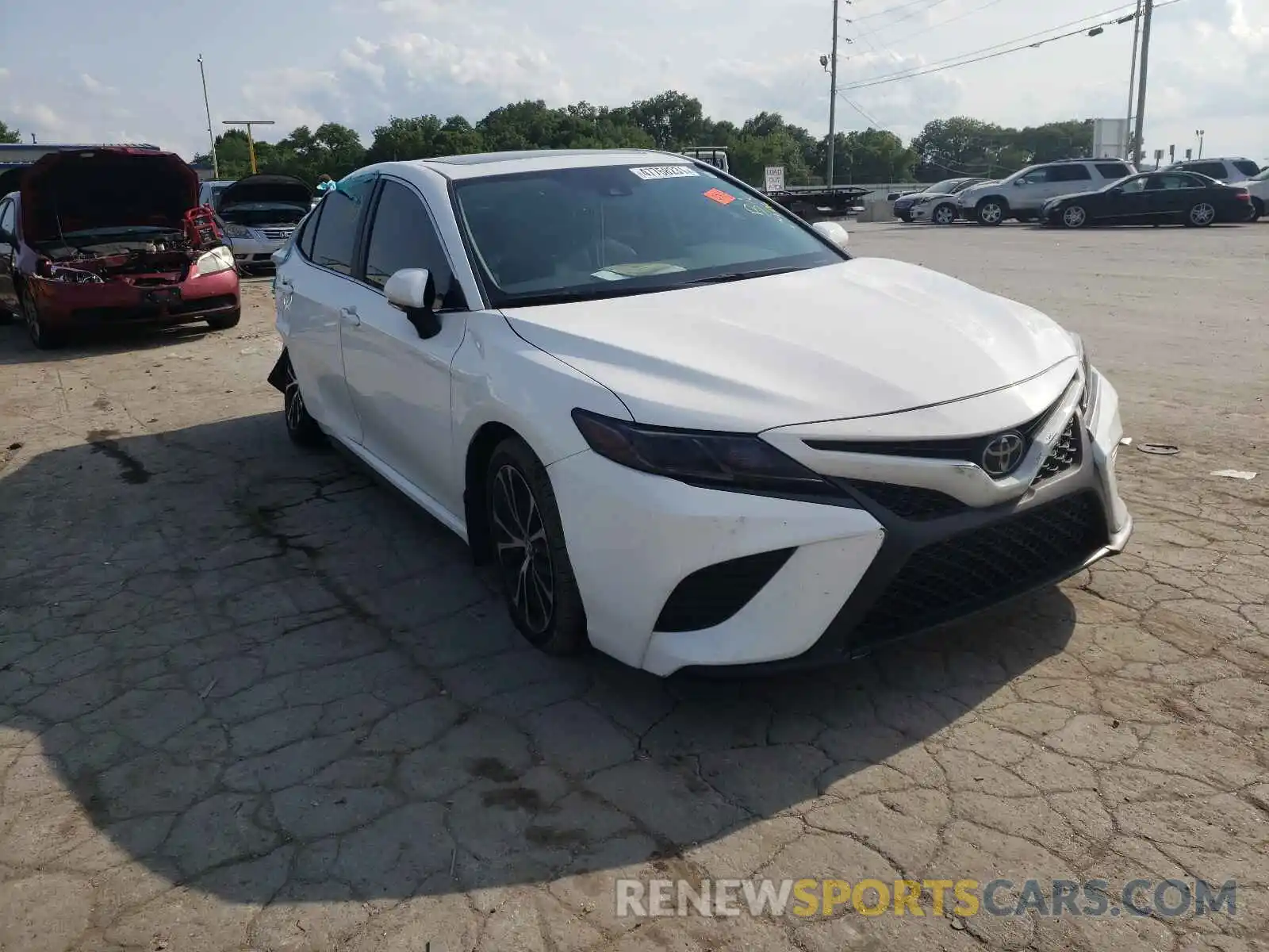 1 Photograph of a damaged car 4T1J11AK5LU935515 TOYOTA CAMRY 2020