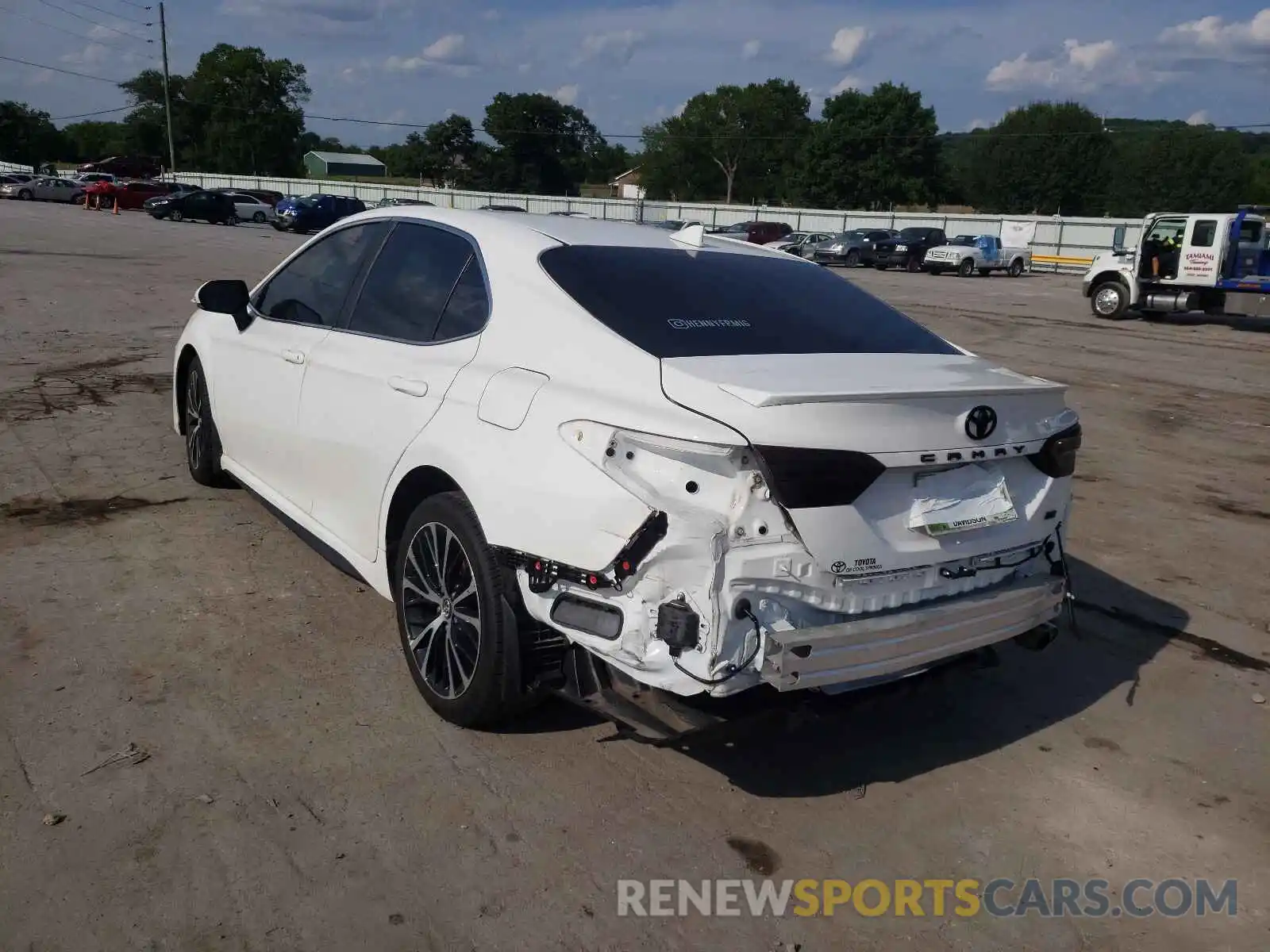 3 Photograph of a damaged car 4T1J11AK5LU935515 TOYOTA CAMRY 2020