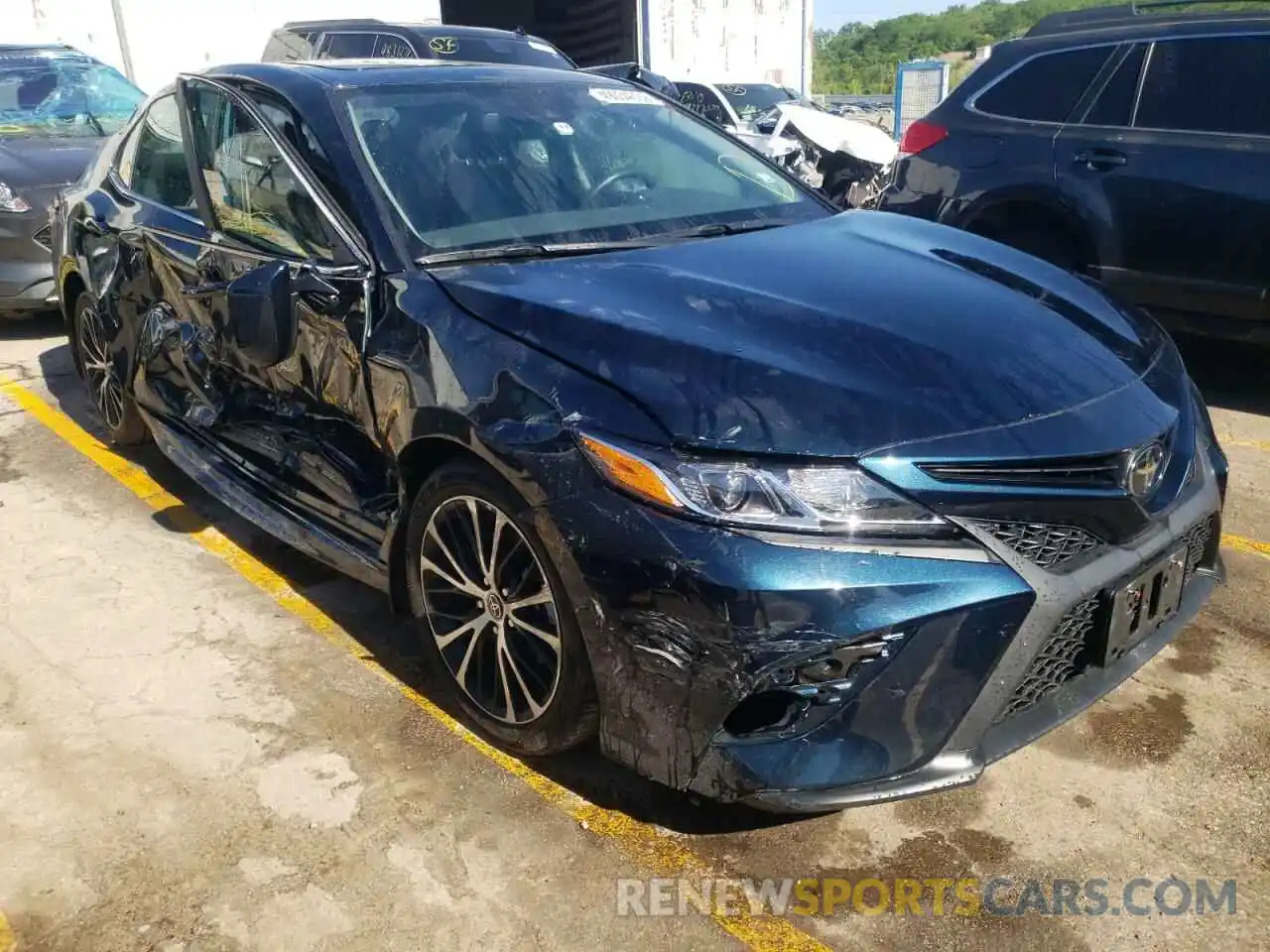 1 Photograph of a damaged car 4T1J11AK6LU966448 TOYOTA CAMRY 2020