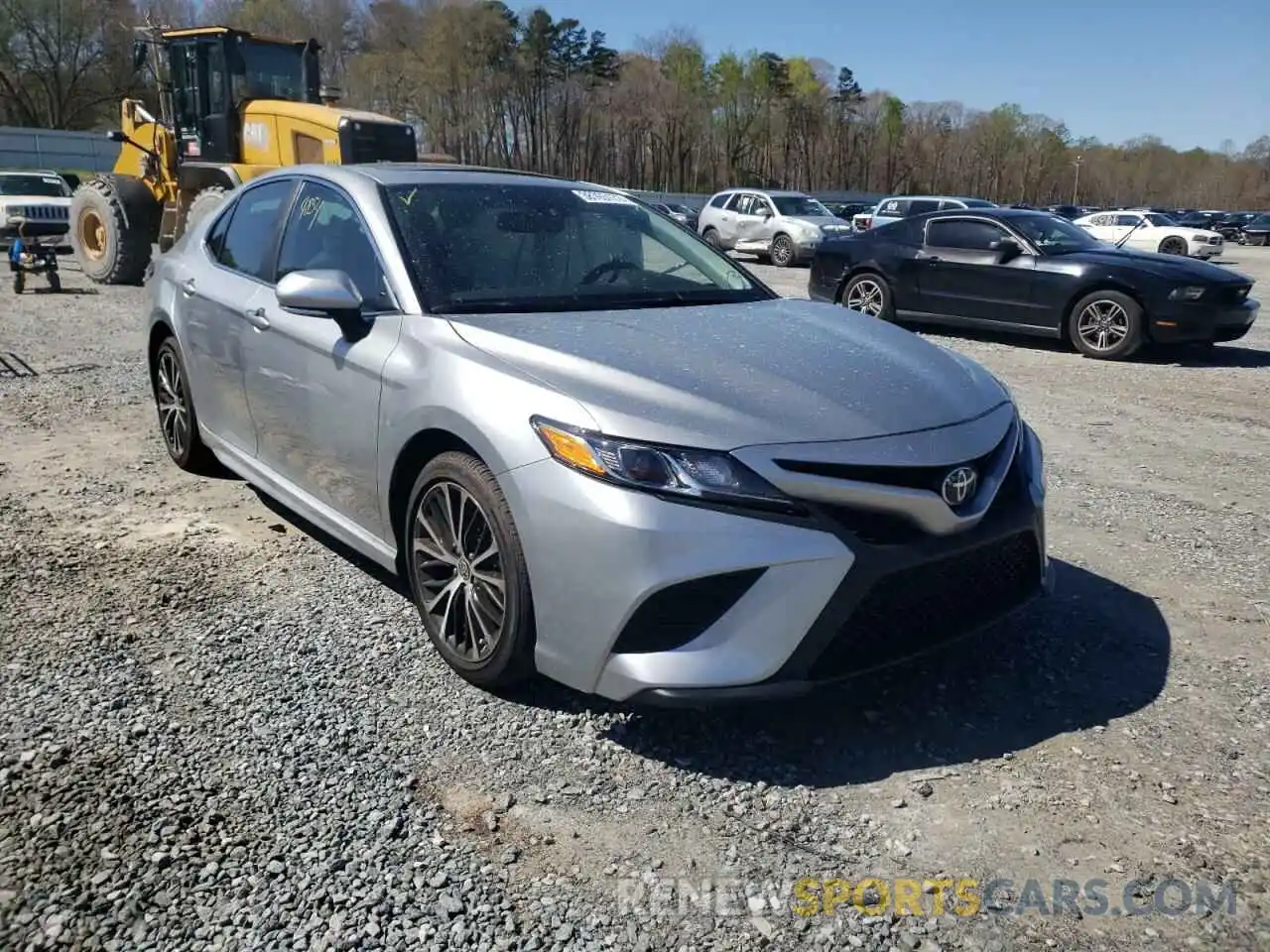 1 Photograph of a damaged car 4T1J11AK6LU985727 TOYOTA CAMRY 2020