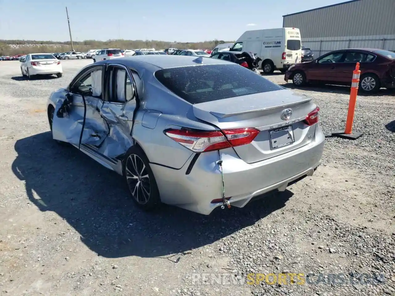 3 Photograph of a damaged car 4T1J11AK6LU985727 TOYOTA CAMRY 2020