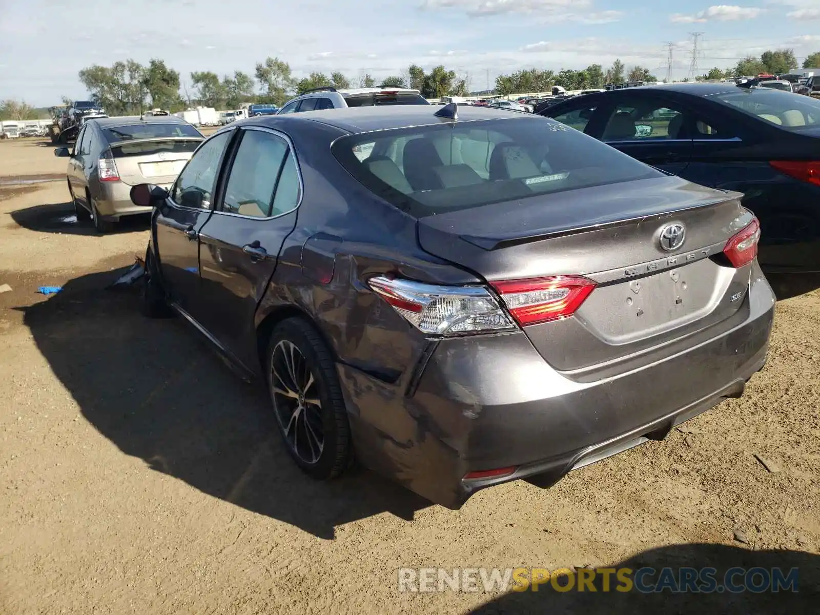 3 Photograph of a damaged car 4T1J11AK7LU335496 TOYOTA CAMRY 2020