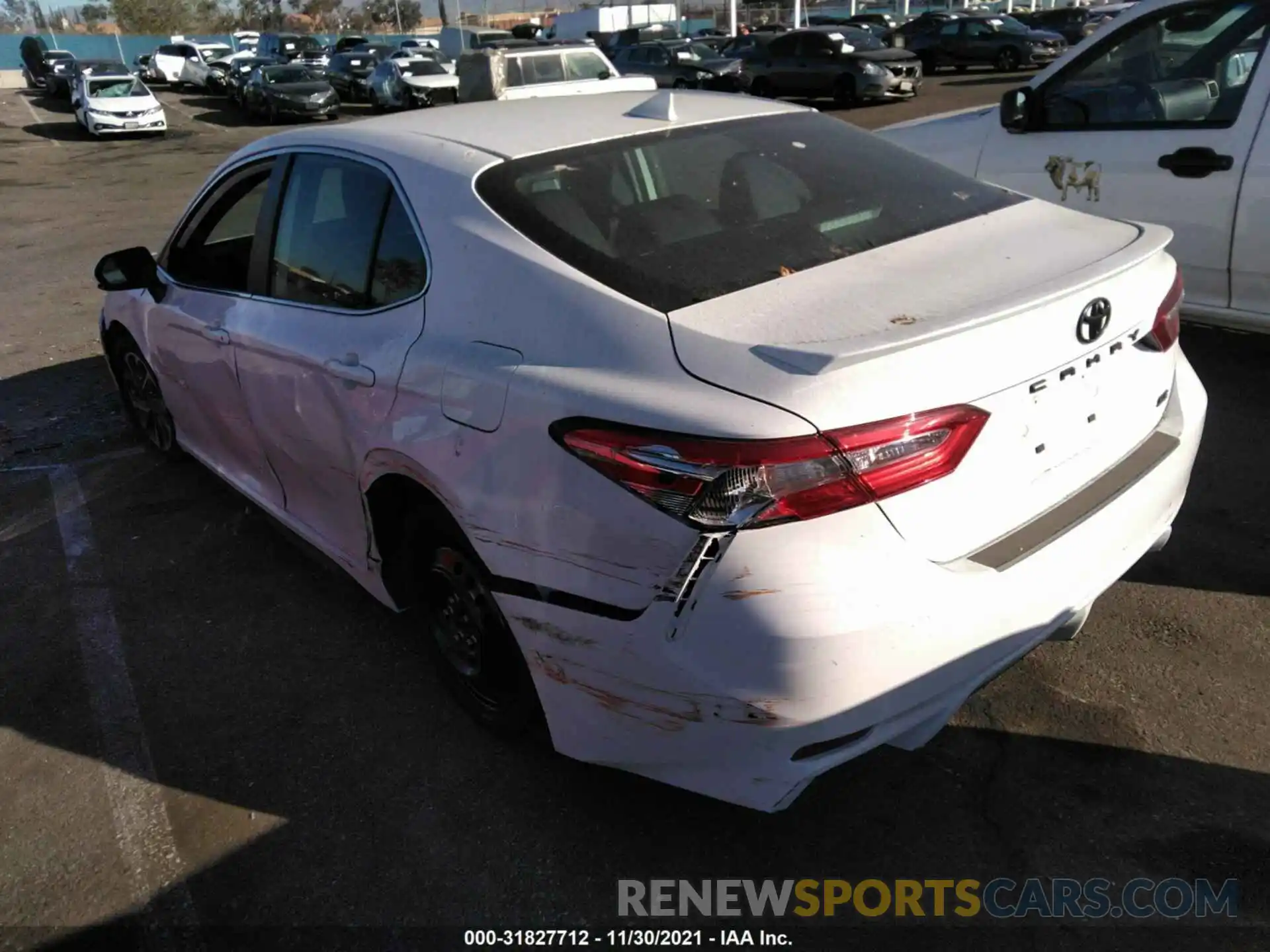 3 Photograph of a damaged car 4T1J11AK8LU924959 TOYOTA CAMRY 2020