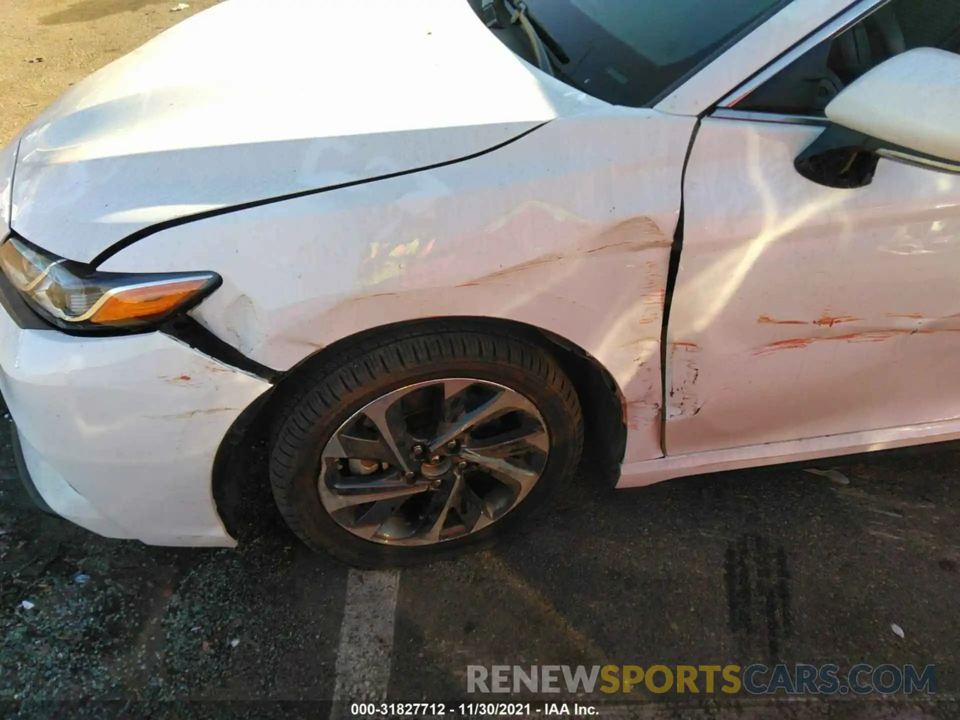 6 Photograph of a damaged car 4T1J11AK8LU924959 TOYOTA CAMRY 2020