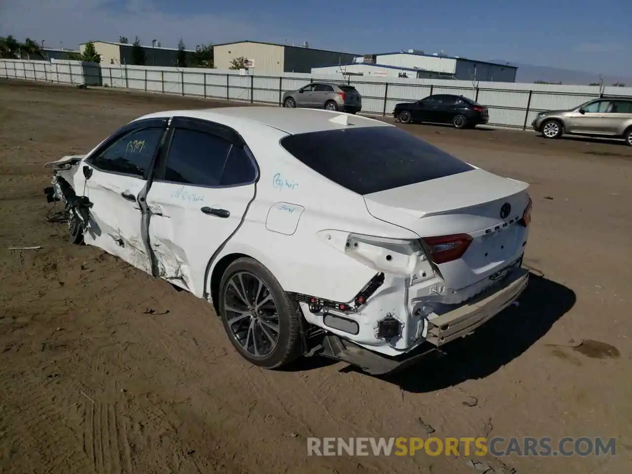 3 Photograph of a damaged car 4T1J11AK8LU999189 TOYOTA CAMRY 2020