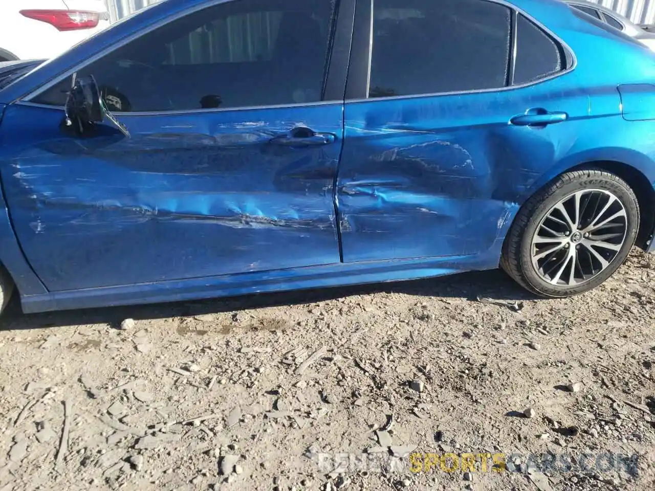 9 Photograph of a damaged car 4T1J11AK9LU307571 TOYOTA CAMRY 2020