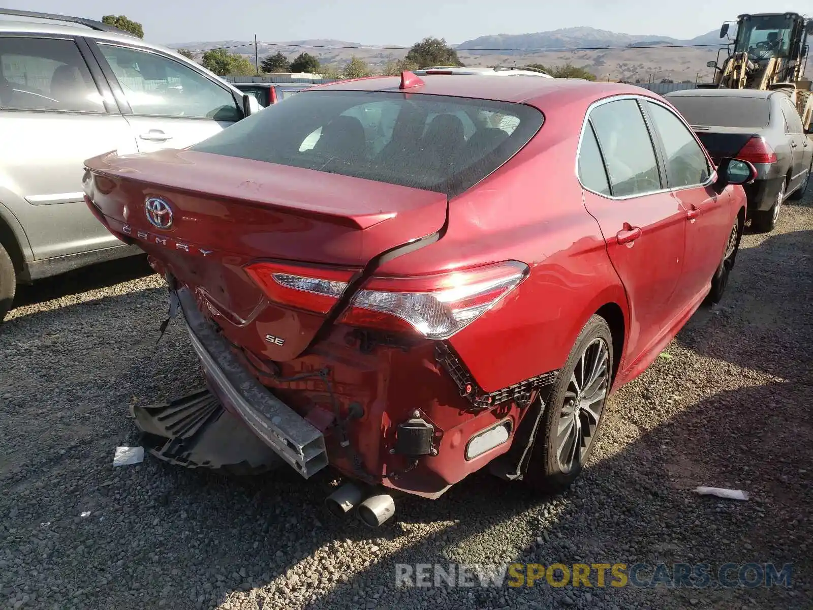 4 Photograph of a damaged car 4T1J11AK9LU317484 TOYOTA CAMRY 2020