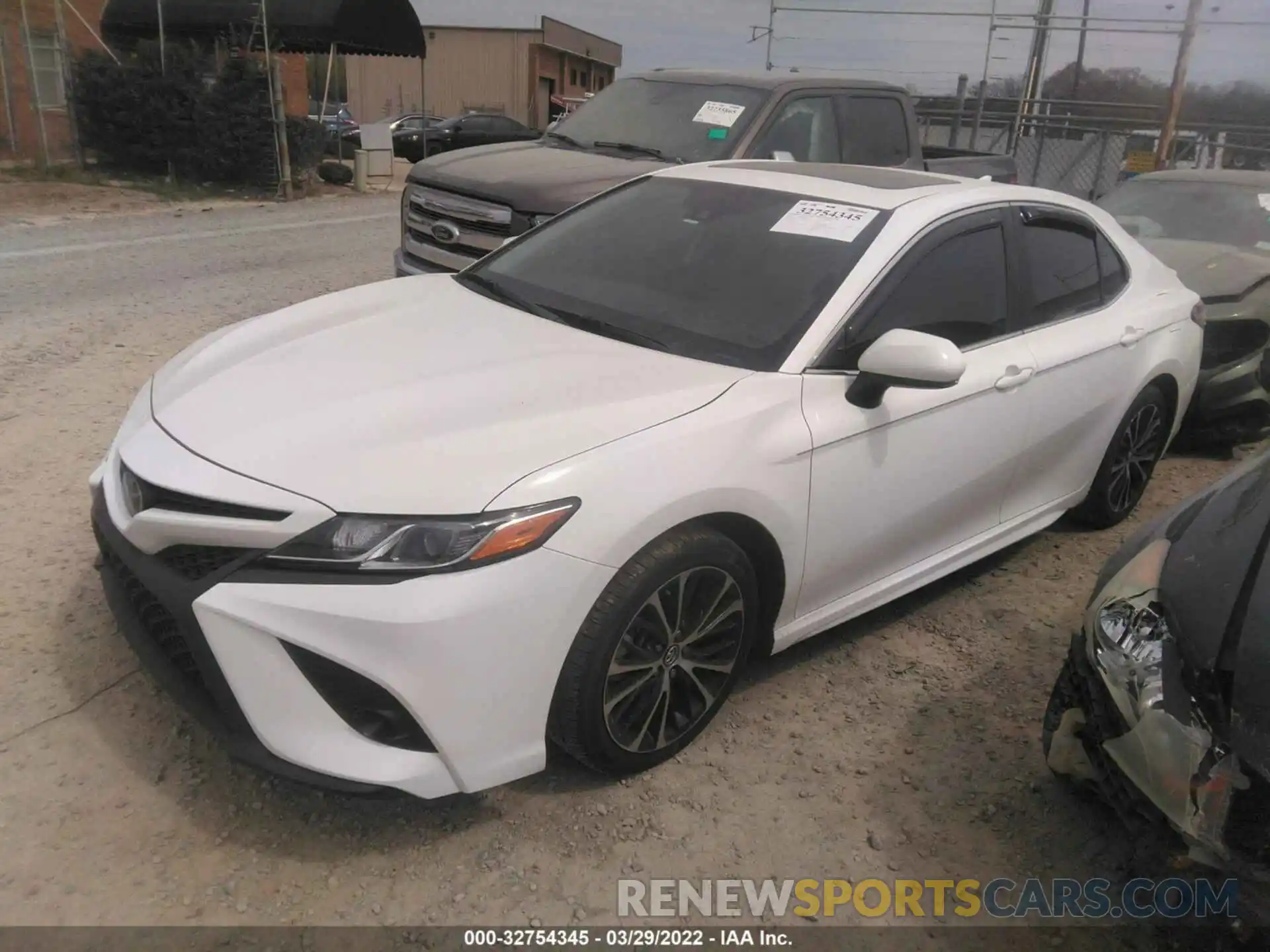 2 Photograph of a damaged car 4T1J11AK9LU911721 TOYOTA CAMRY 2020