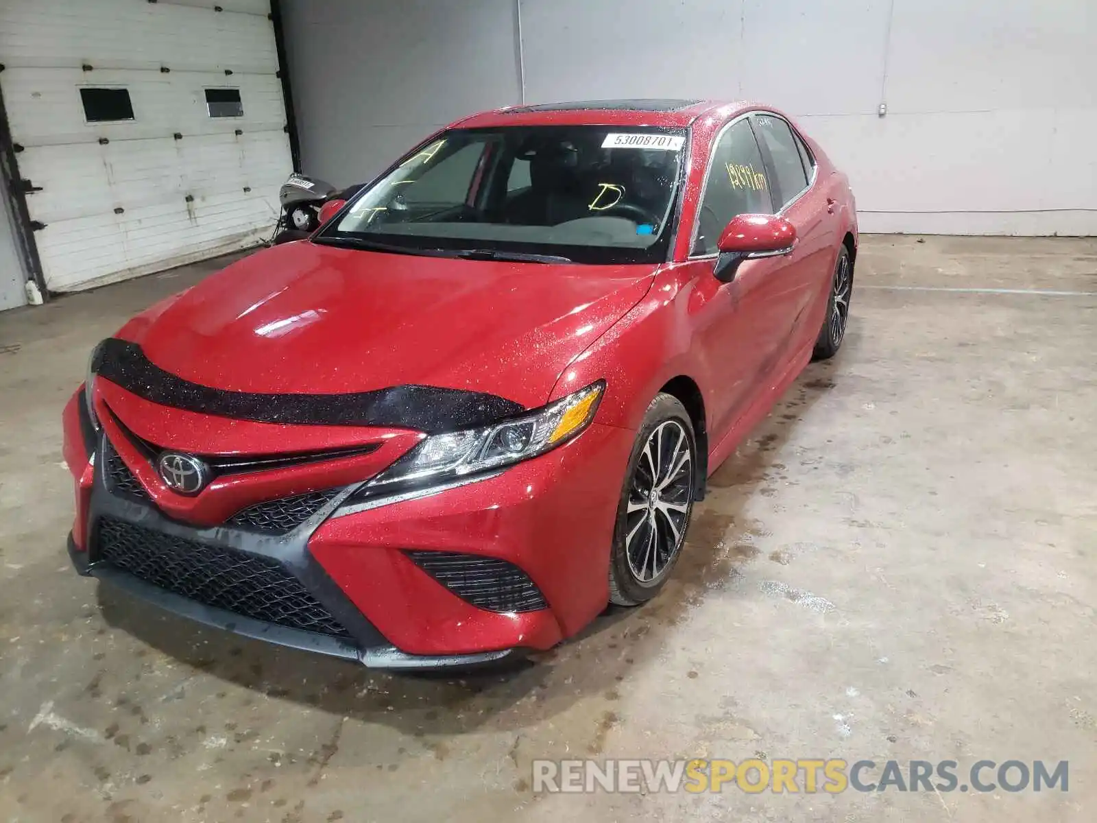 2 Photograph of a damaged car 4T1J11AKXLU307529 TOYOTA CAMRY 2020