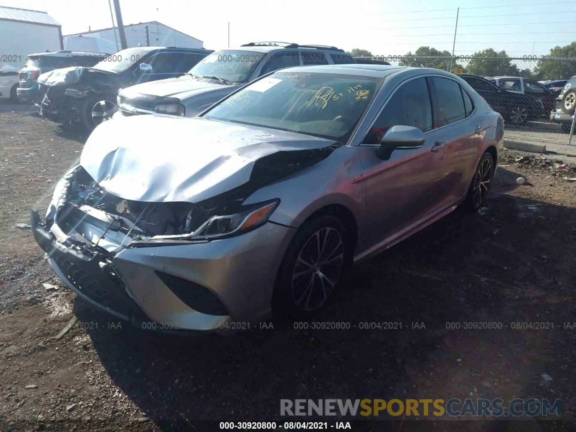 2 Photograph of a damaged car 4T1J31AK0LU519298 TOYOTA CAMRY 2020