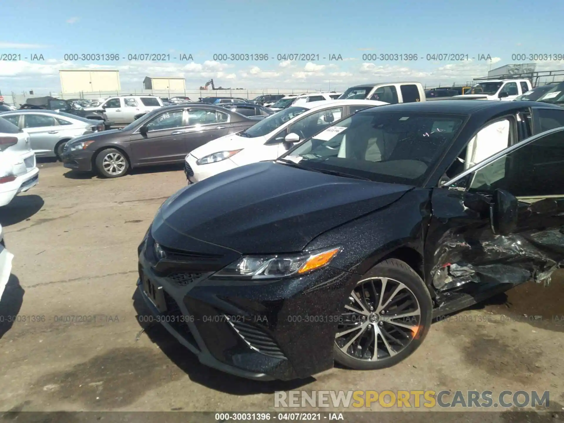 2 Photograph of a damaged car 4T1J31AK0LU522833 TOYOTA CAMRY 2020