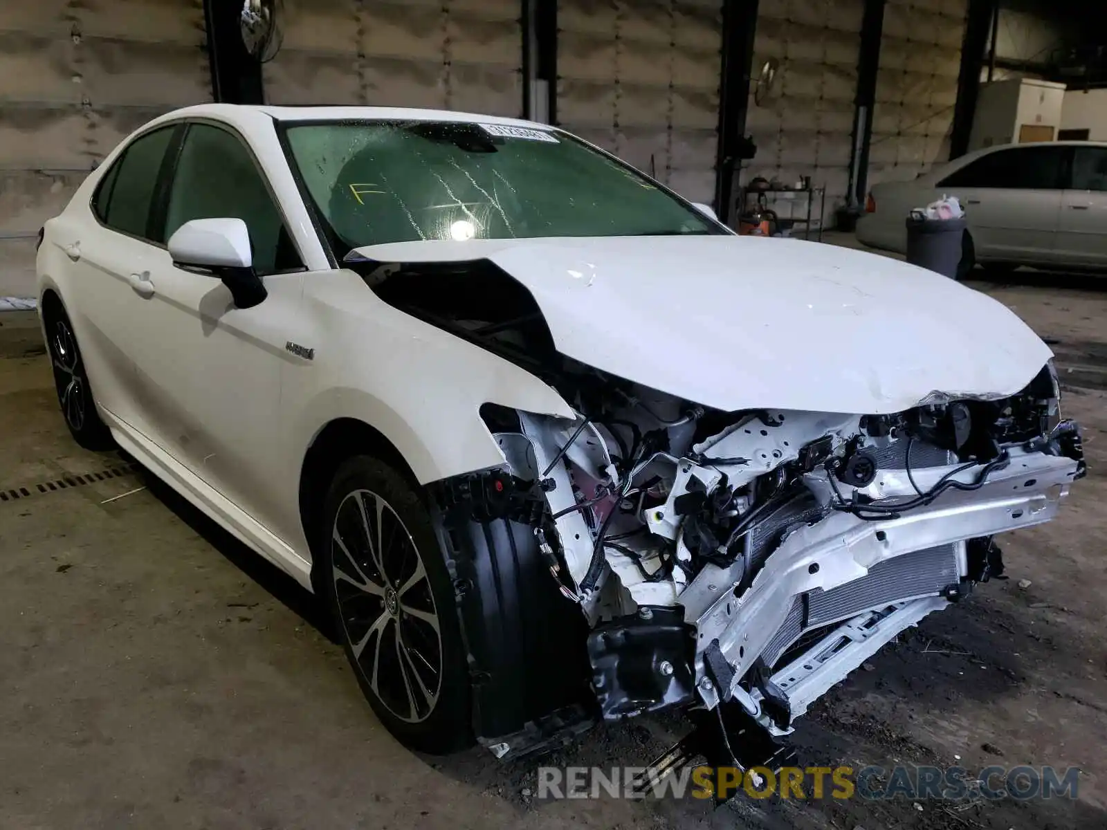 1 Photograph of a damaged car 4T1J31AK0LU529264 TOYOTA CAMRY 2020